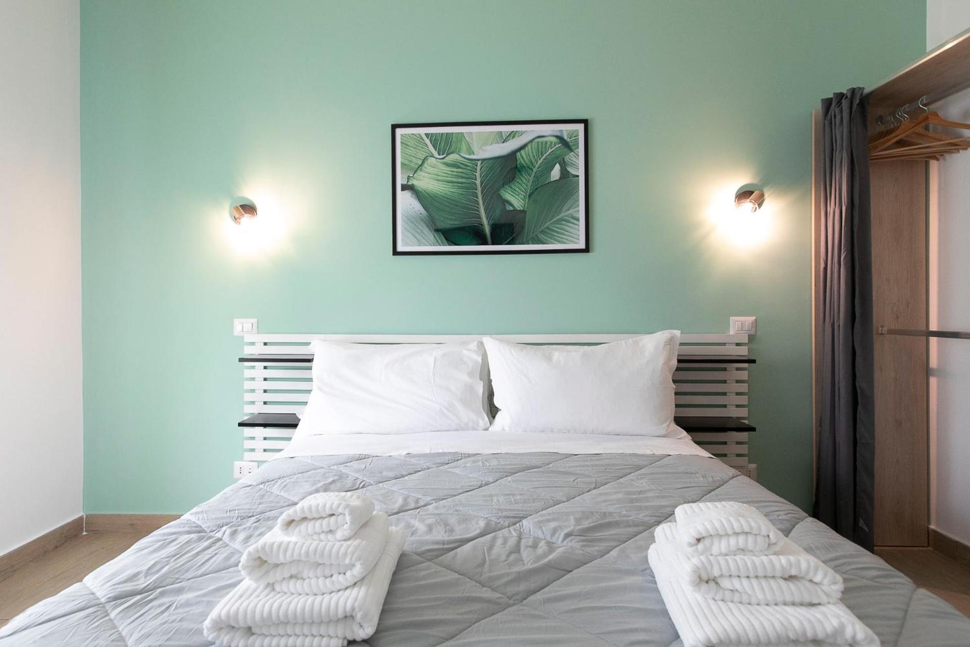 Deluxe Room (2 Adults + 1 Child) photo 3