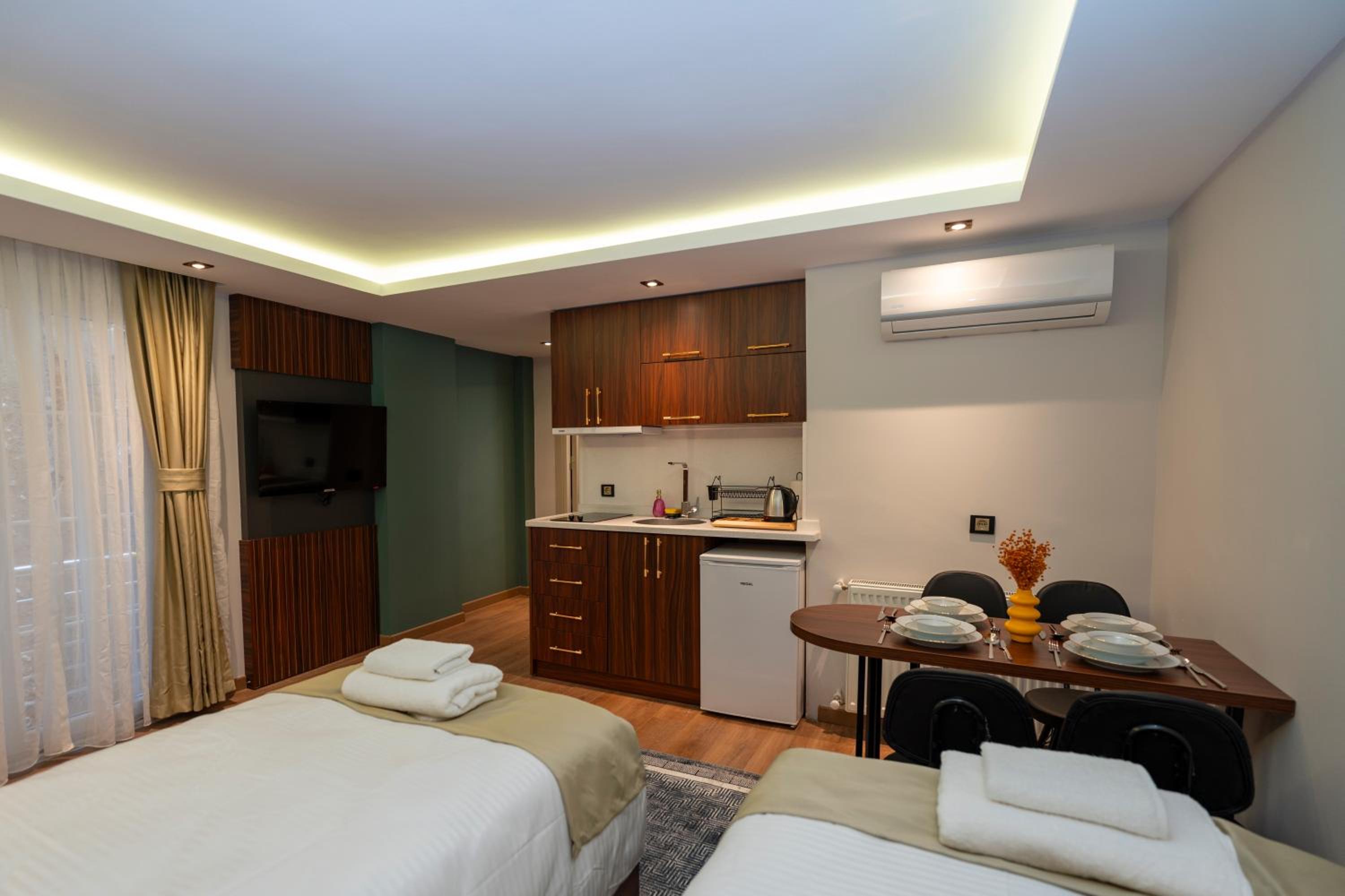 Two-Bedroom Family Apartment photo 3