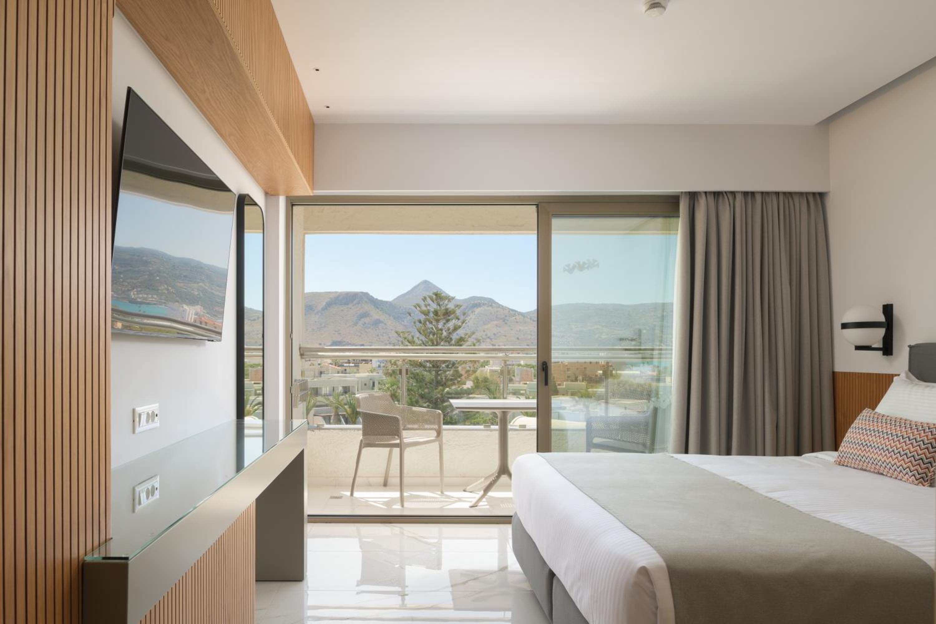 Double Room with Garden View - Photo 1