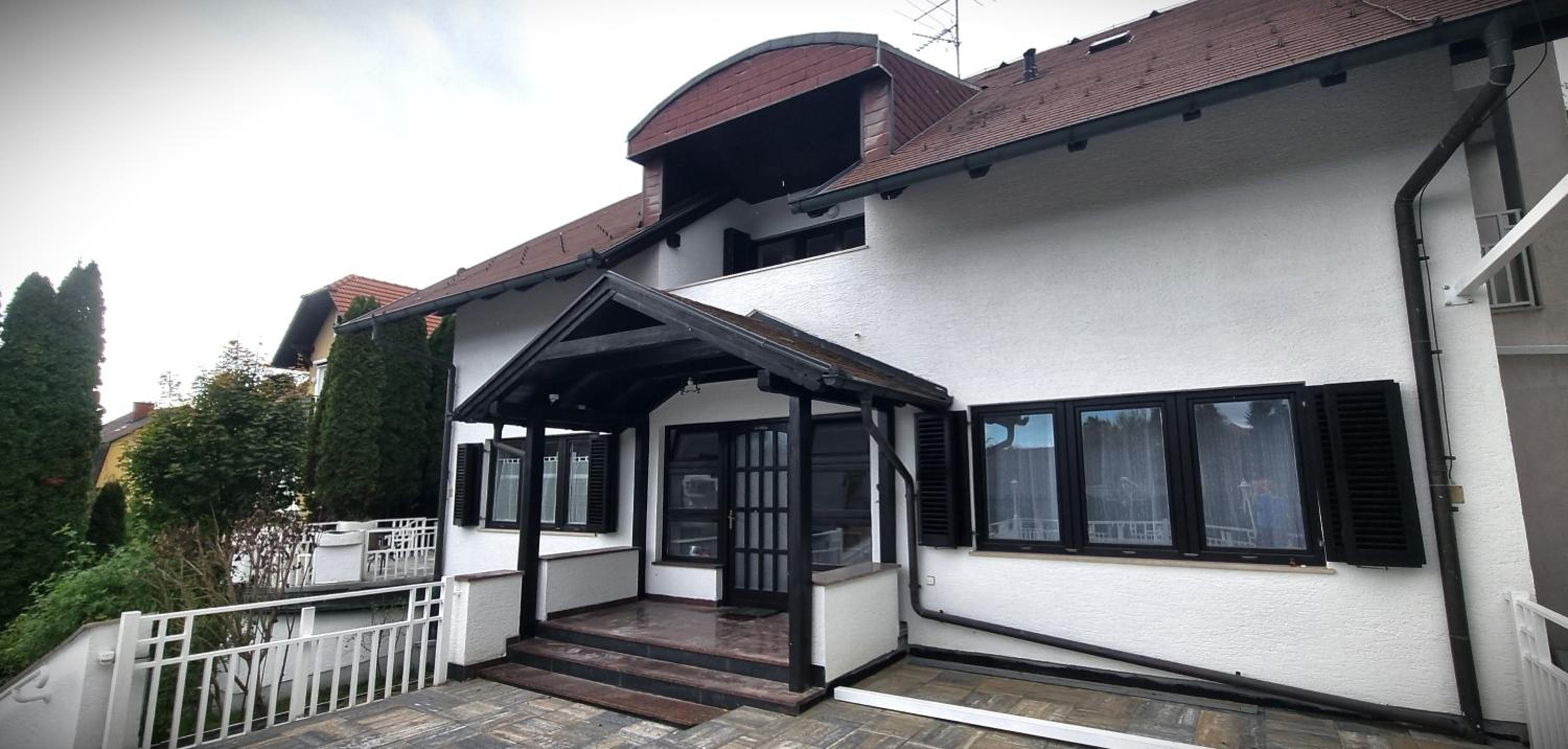 Deluxe Double Room with Balcony photo 3