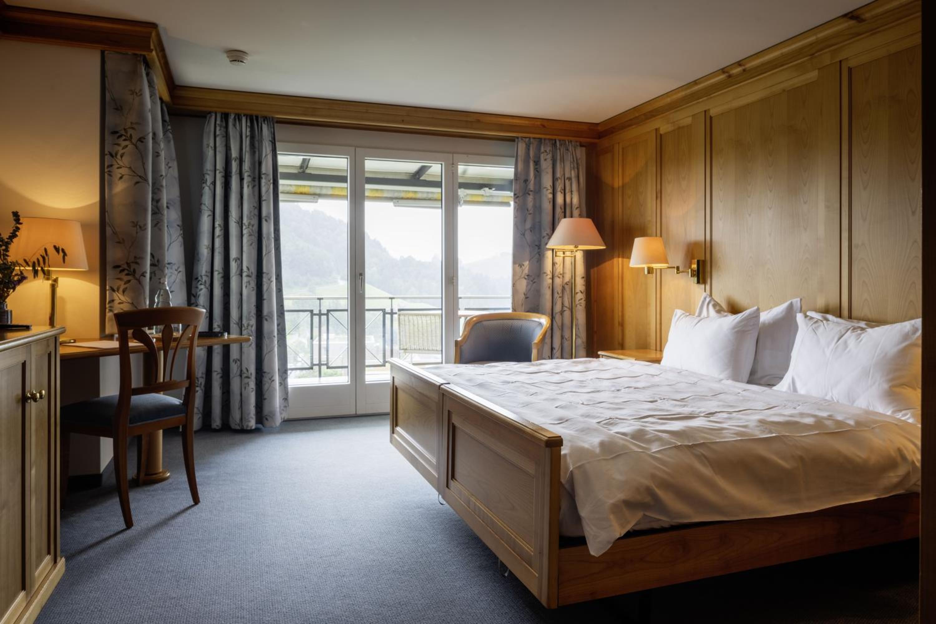 Double Room with Mountain View - Photo 1
