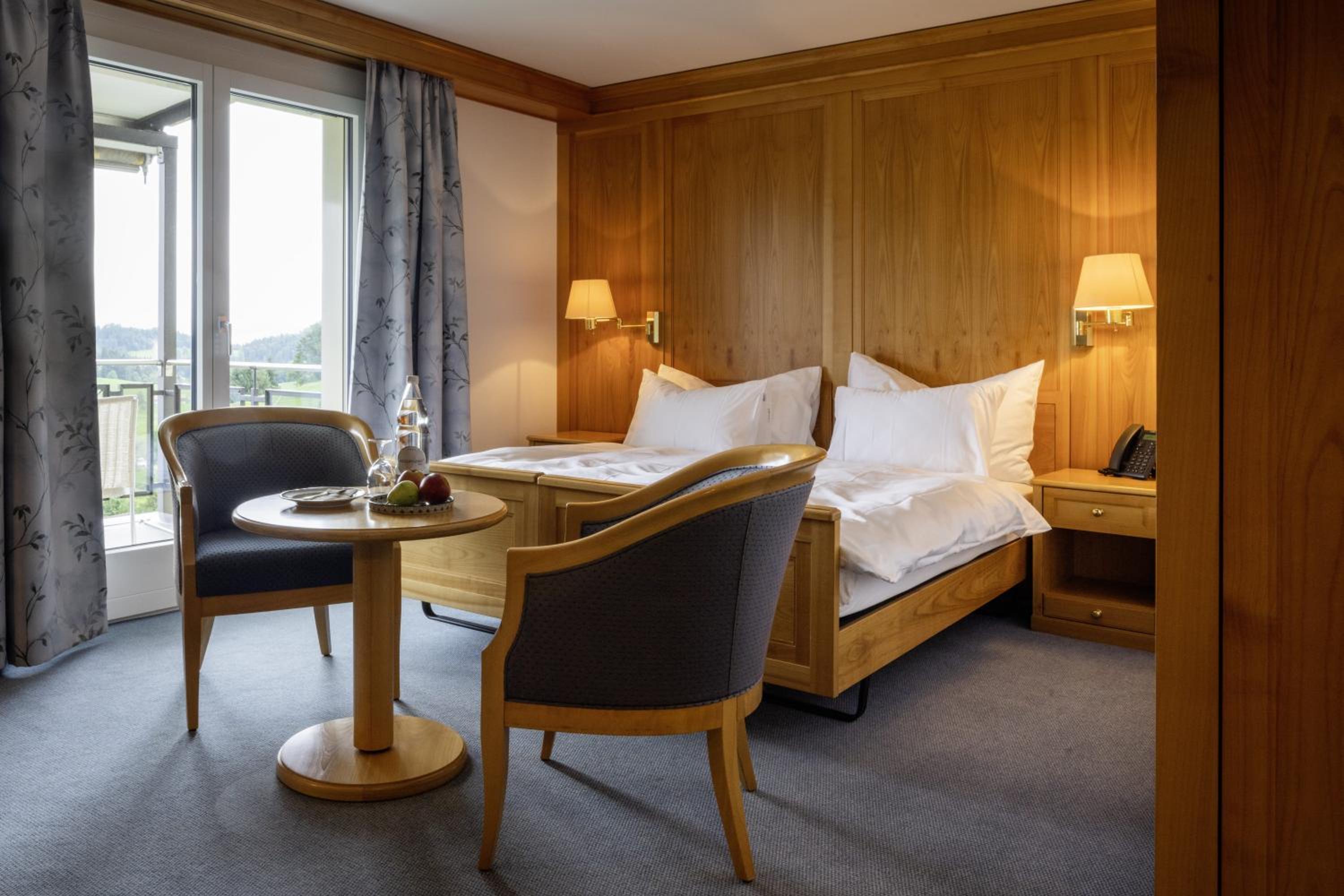 Double Room with Mountain View - Photo 3