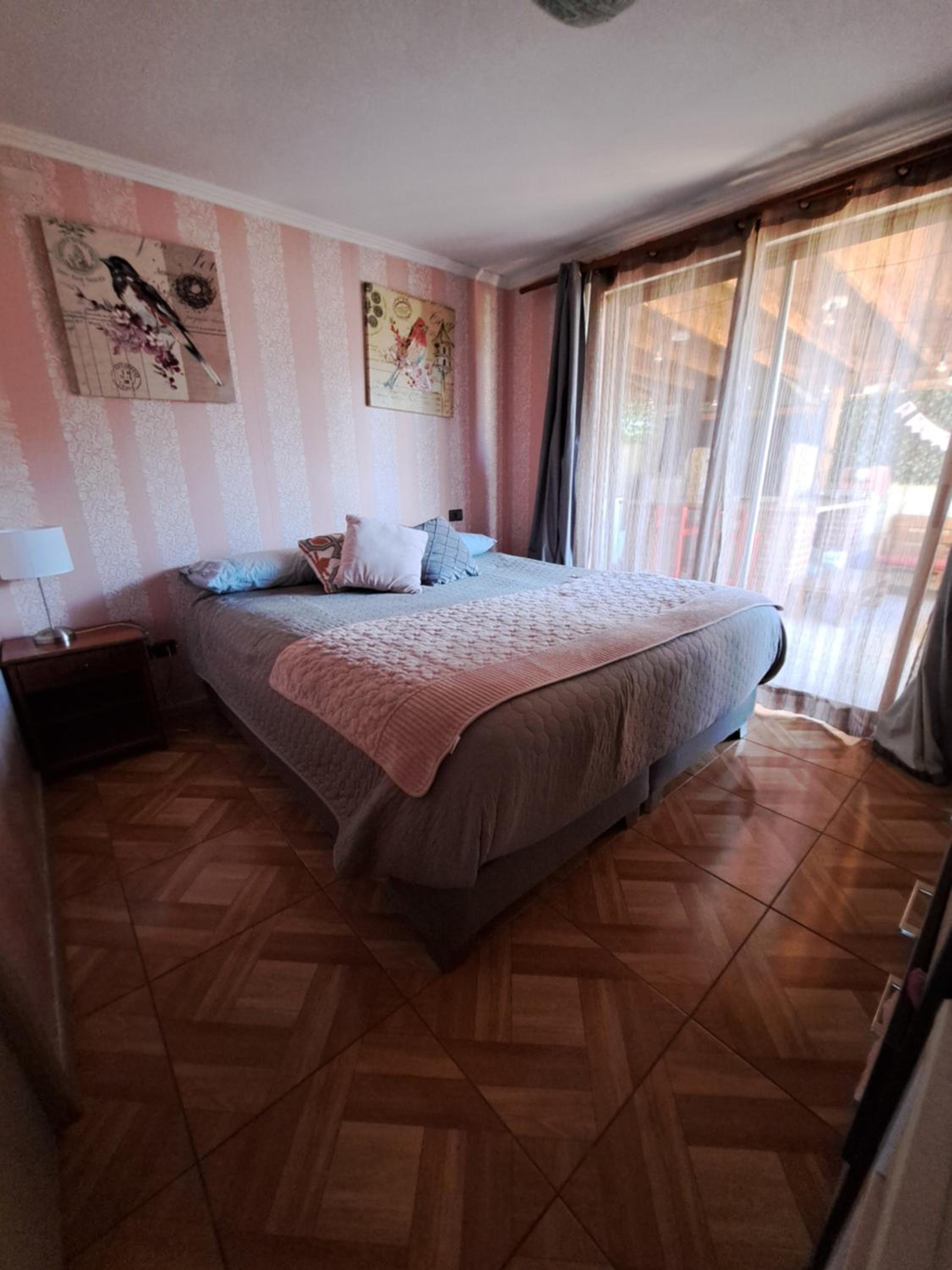 Three-Bedroom House photo 3