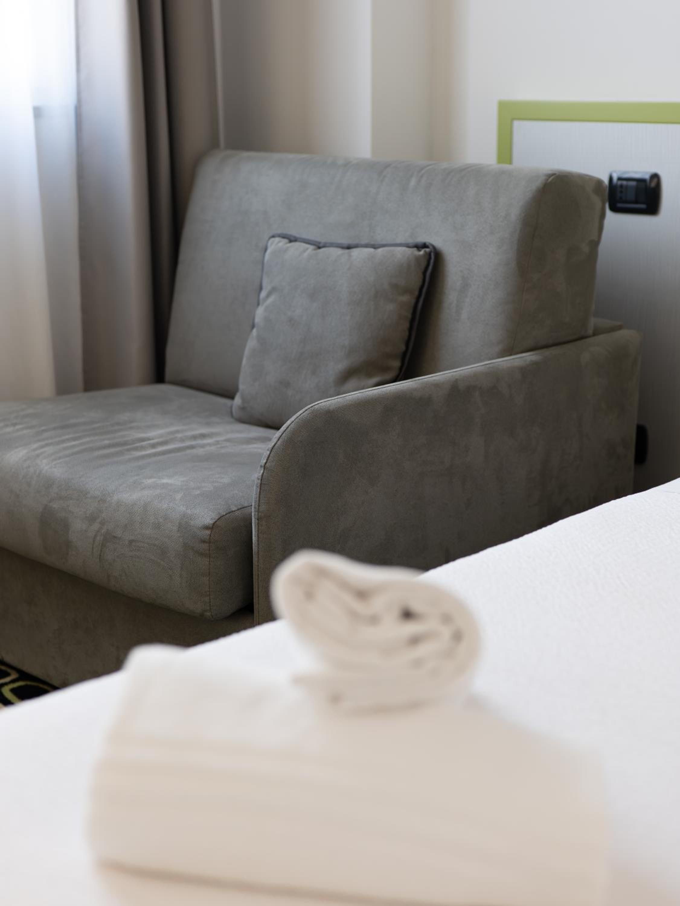 Large Double Room photo 2