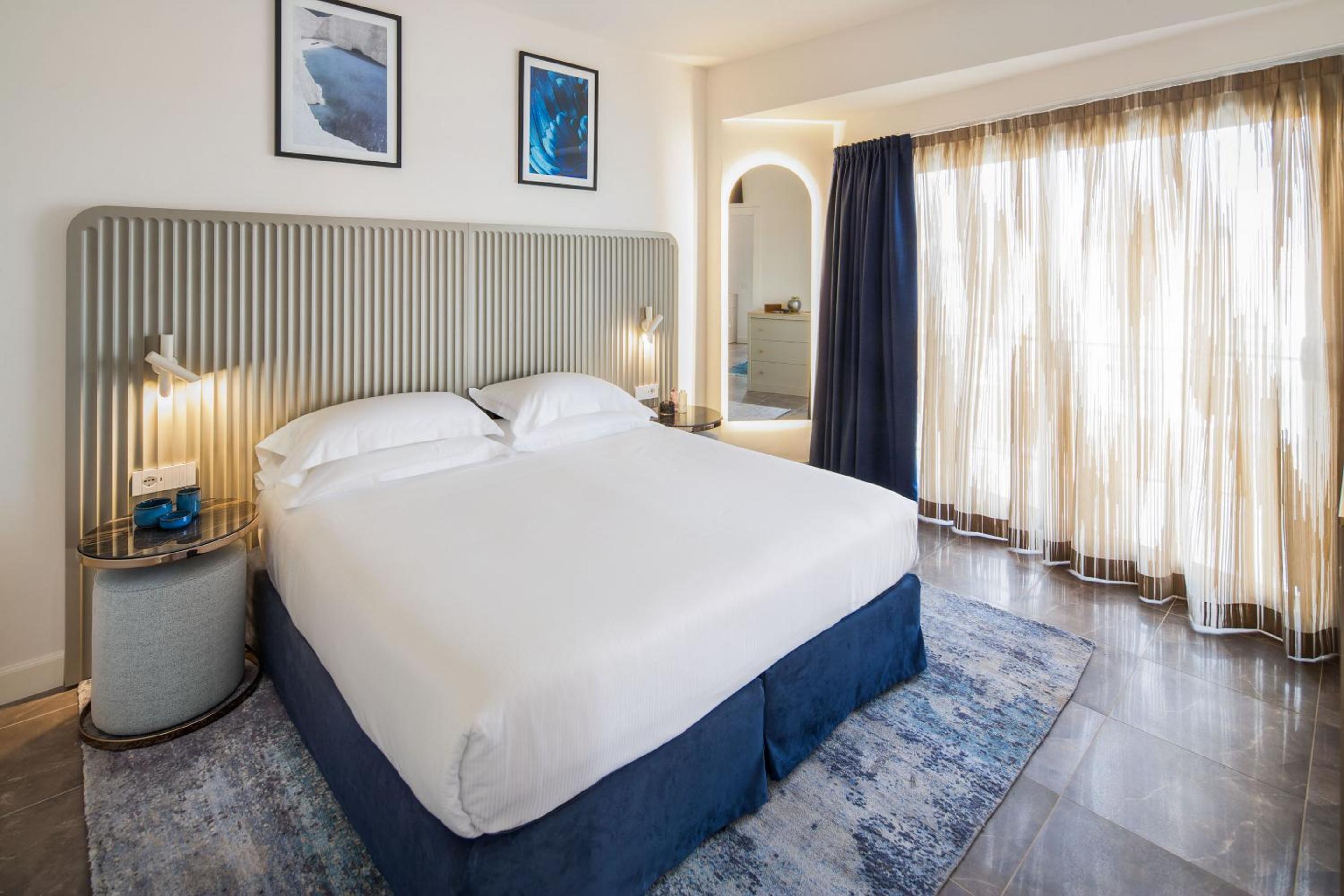 Master Suite with Terrace and Sea View - Photo 3