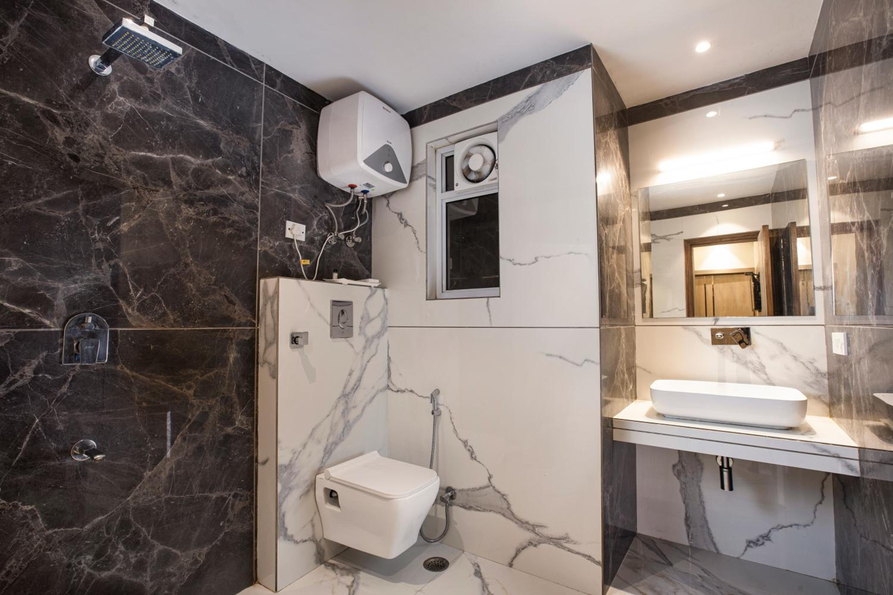 Standard Double Room - Photo 7