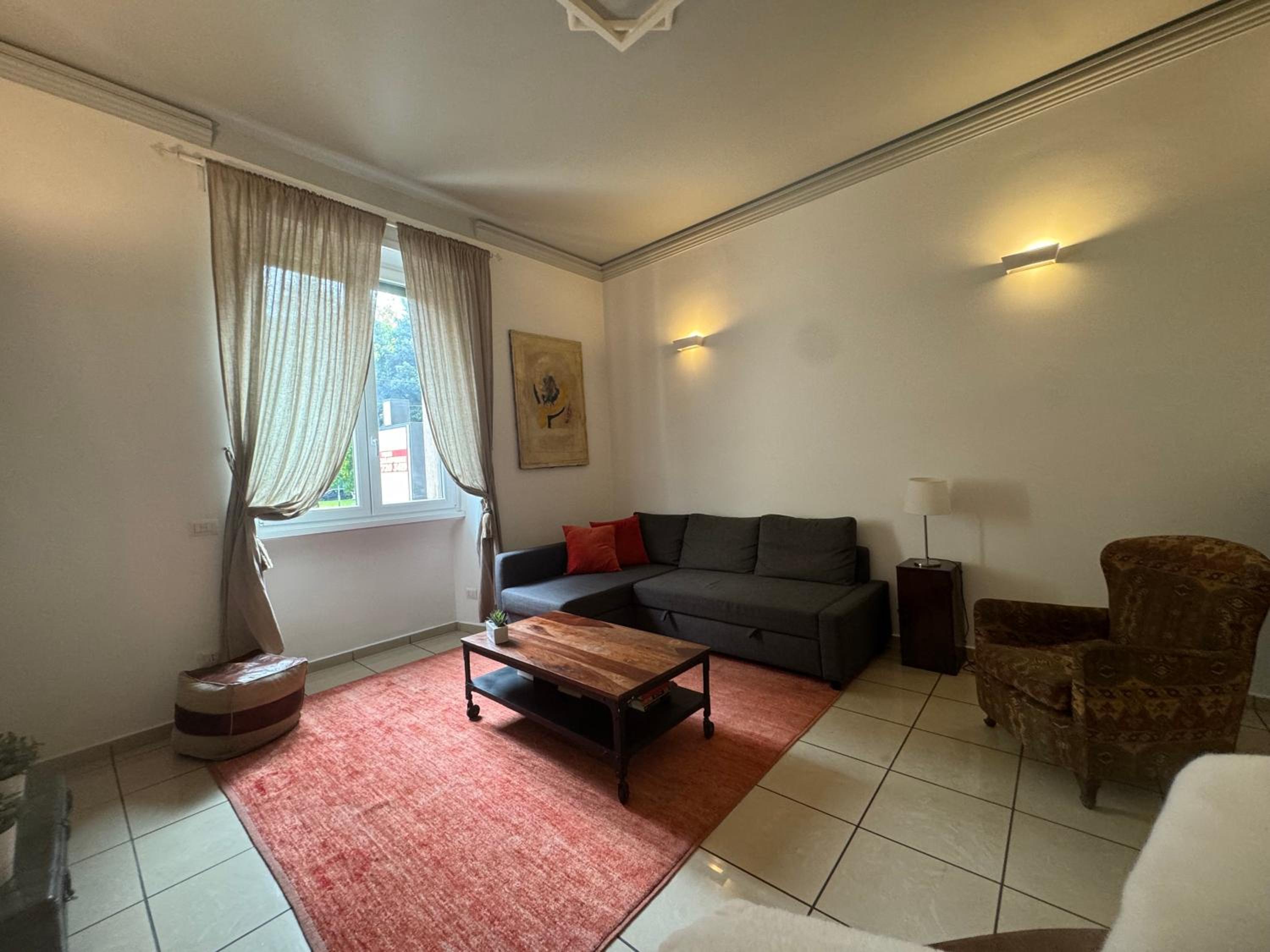 One-Bedroom Apartment