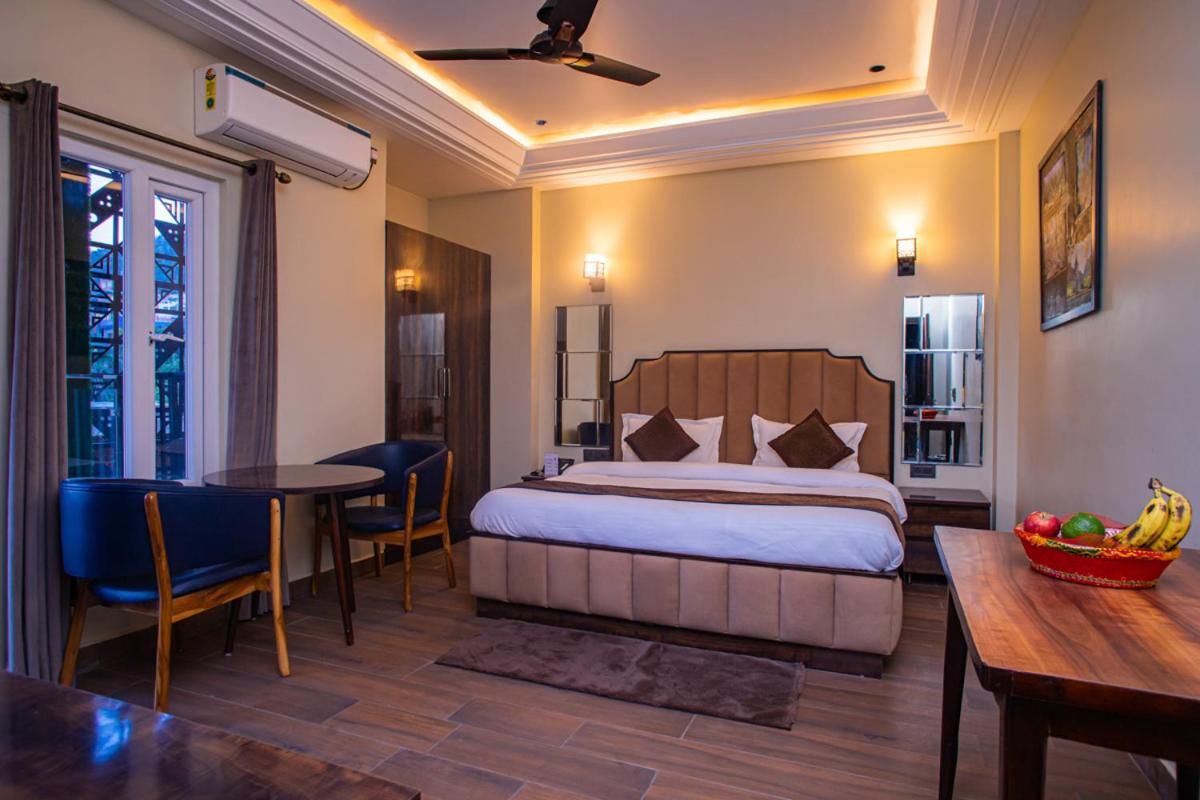 King Room with Balcony