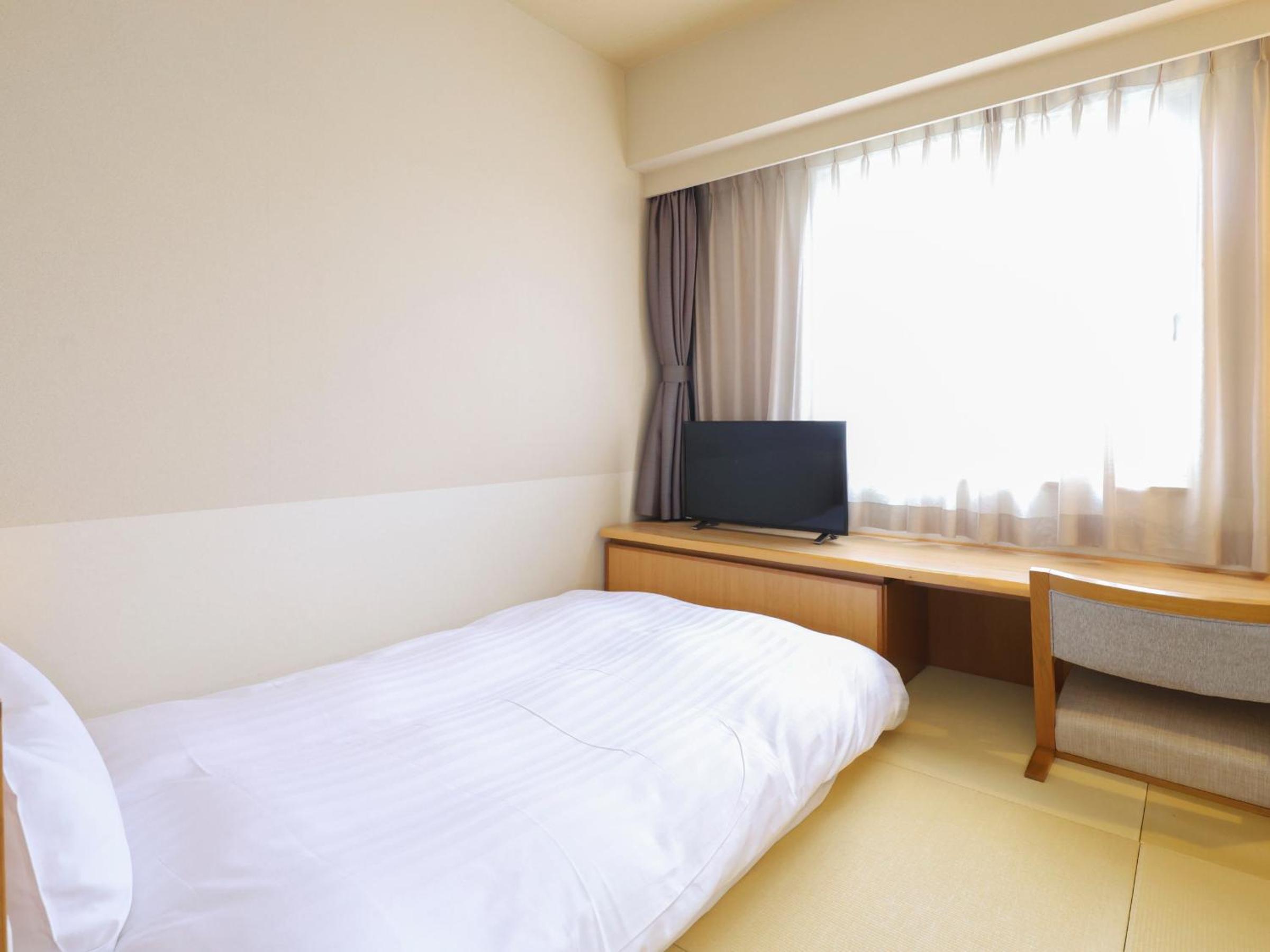 Japanese-Style Single Room - Non-Smoking