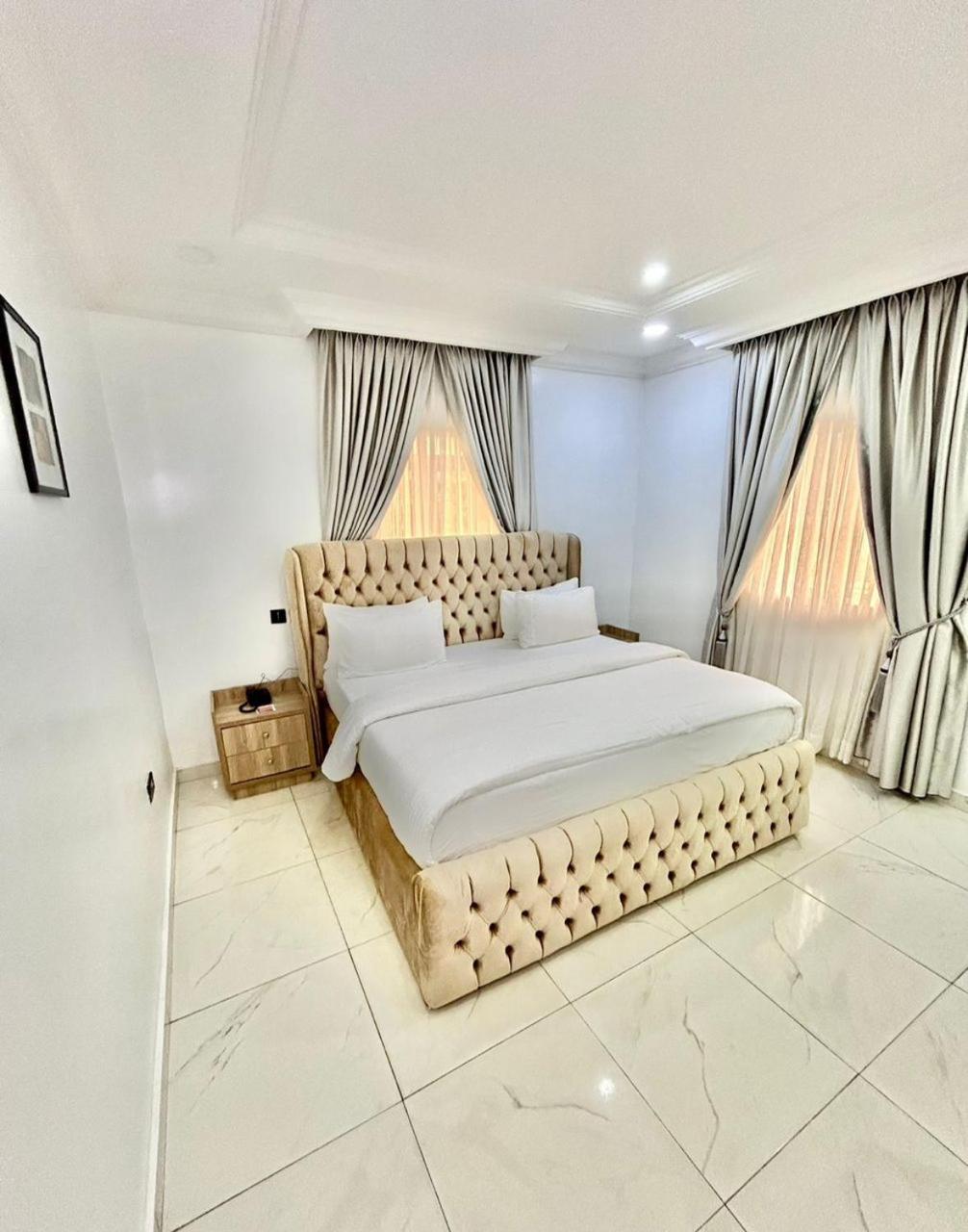 One-Bedroom Suite