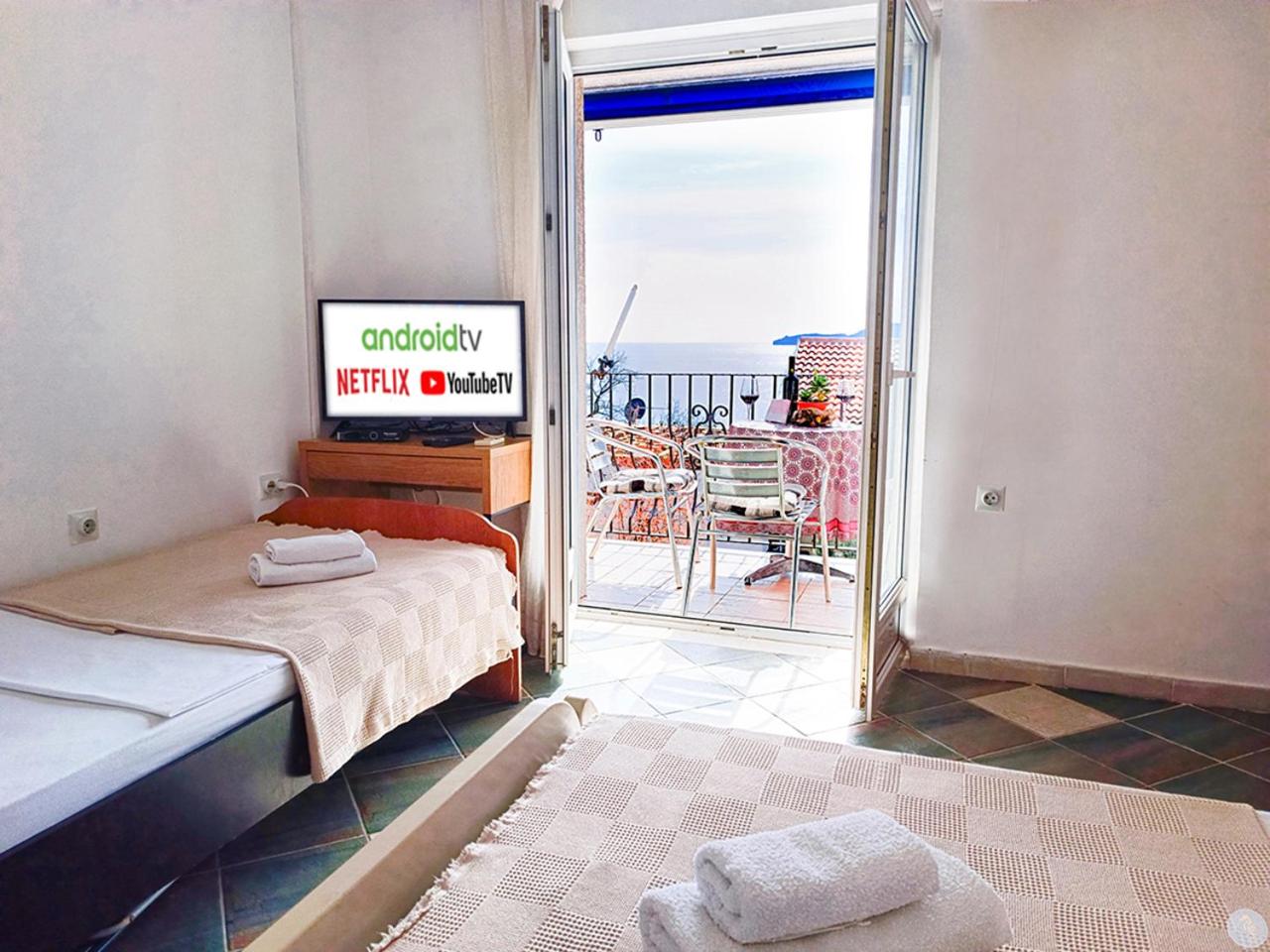 Apartment With Sea View photo 1