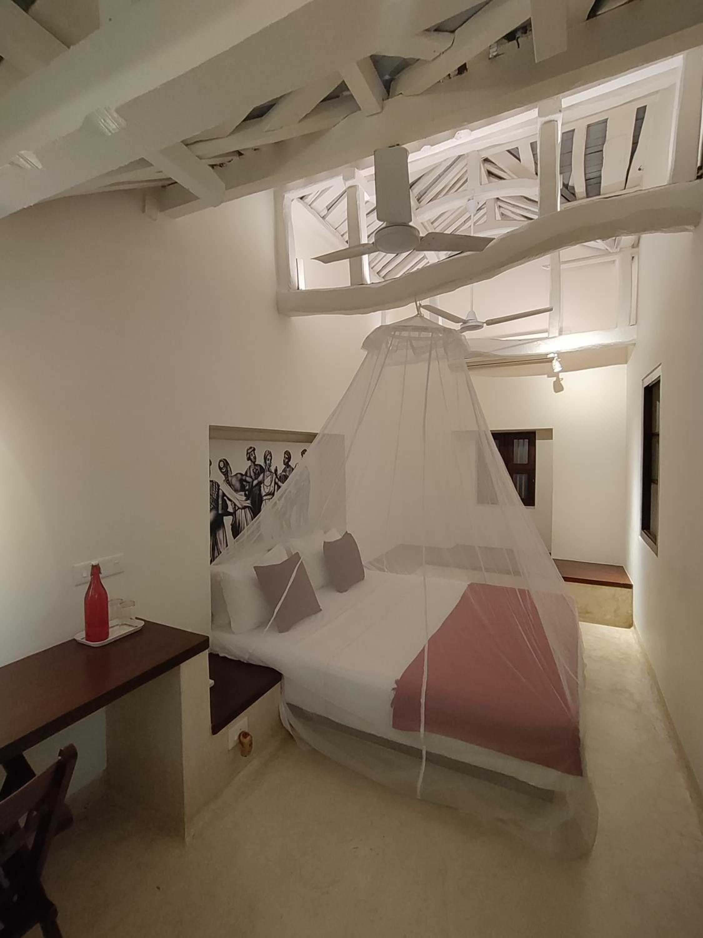 Standard King Room - Photo 3