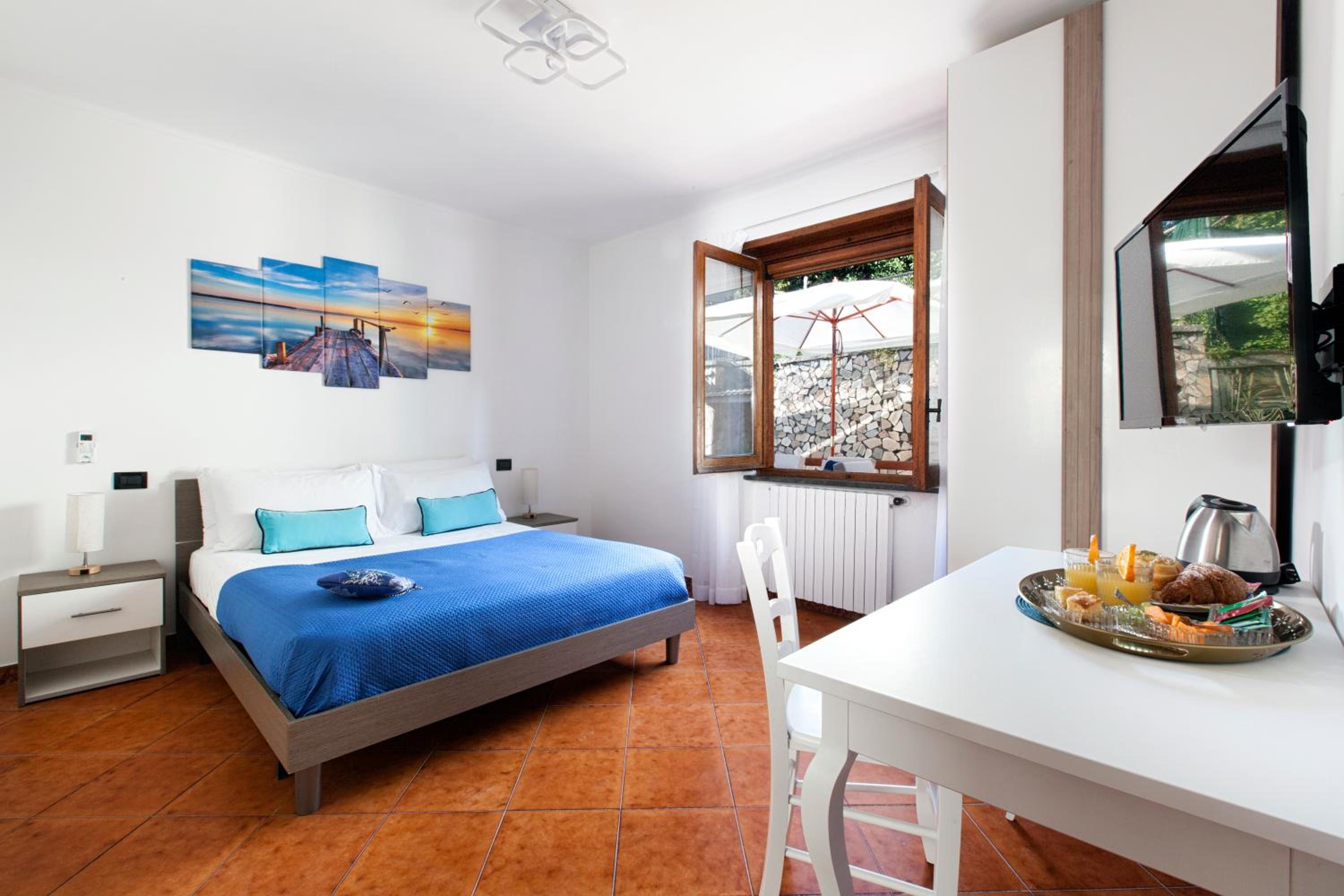 Double Room with Private Bathroom photo 2