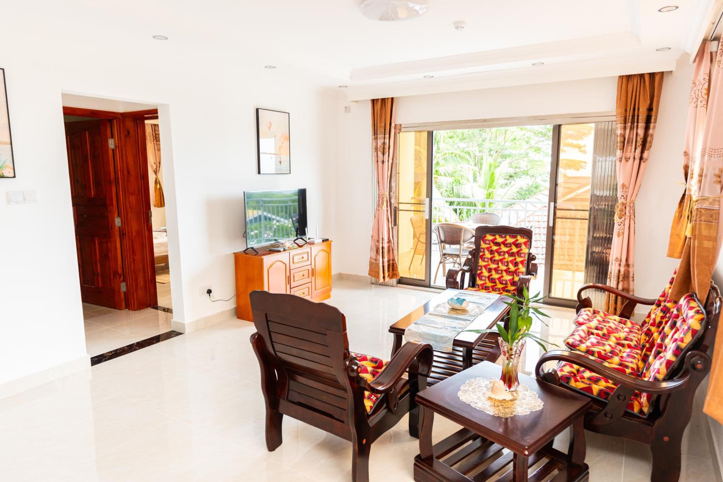 Two-Bedroom Apartment with Ocean View photo 2