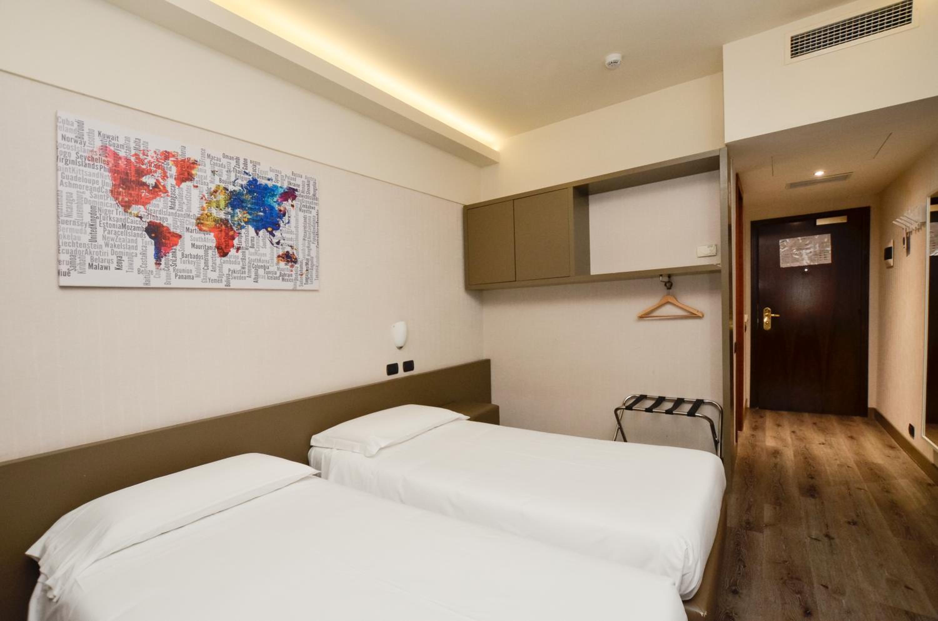 Twin Room photo 2