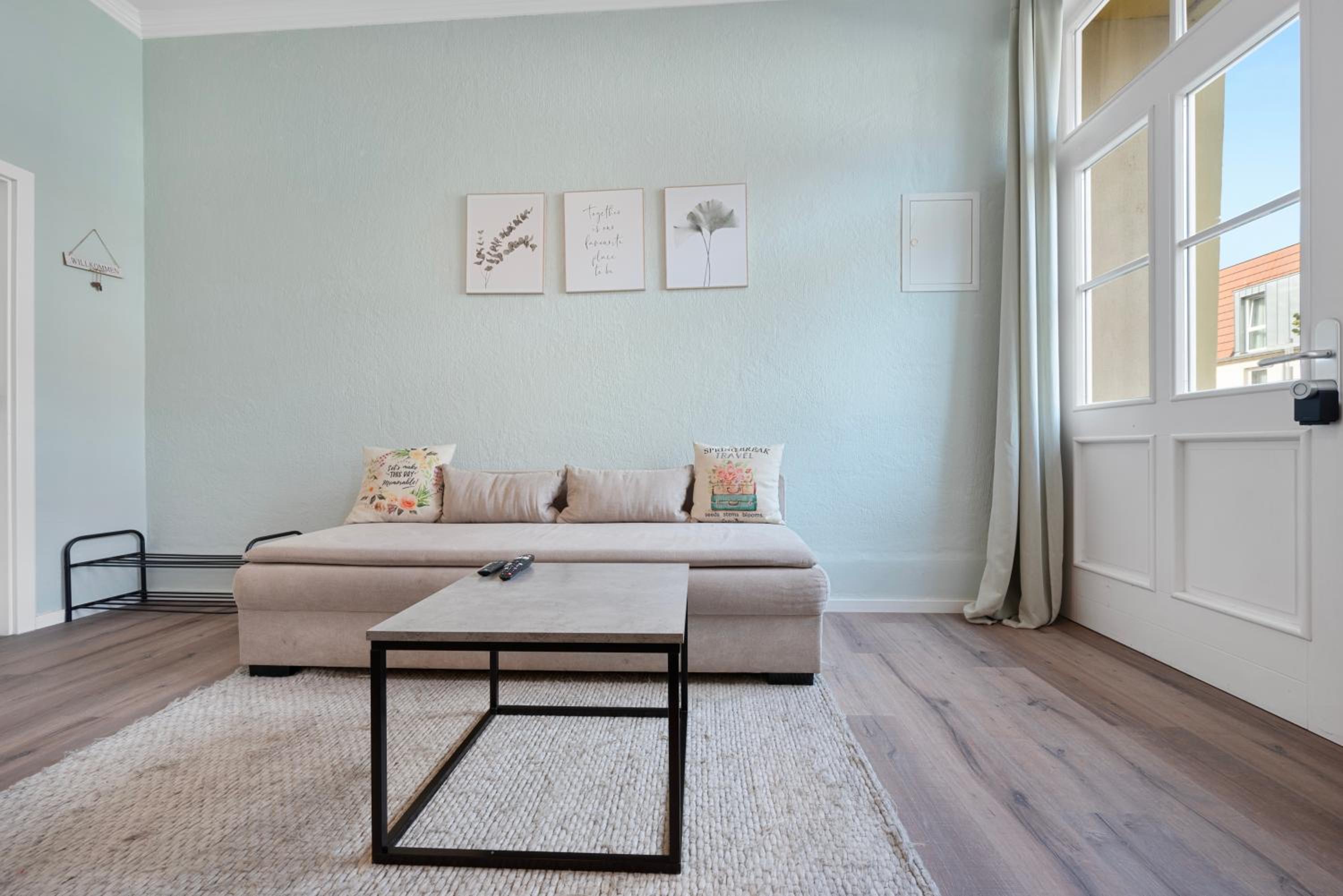 One-Bedroom Apartment photo 2