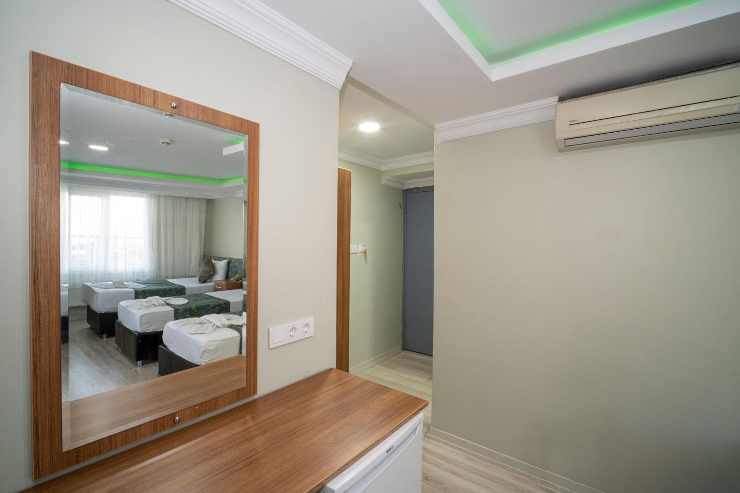 Standard Triple Room photo 1