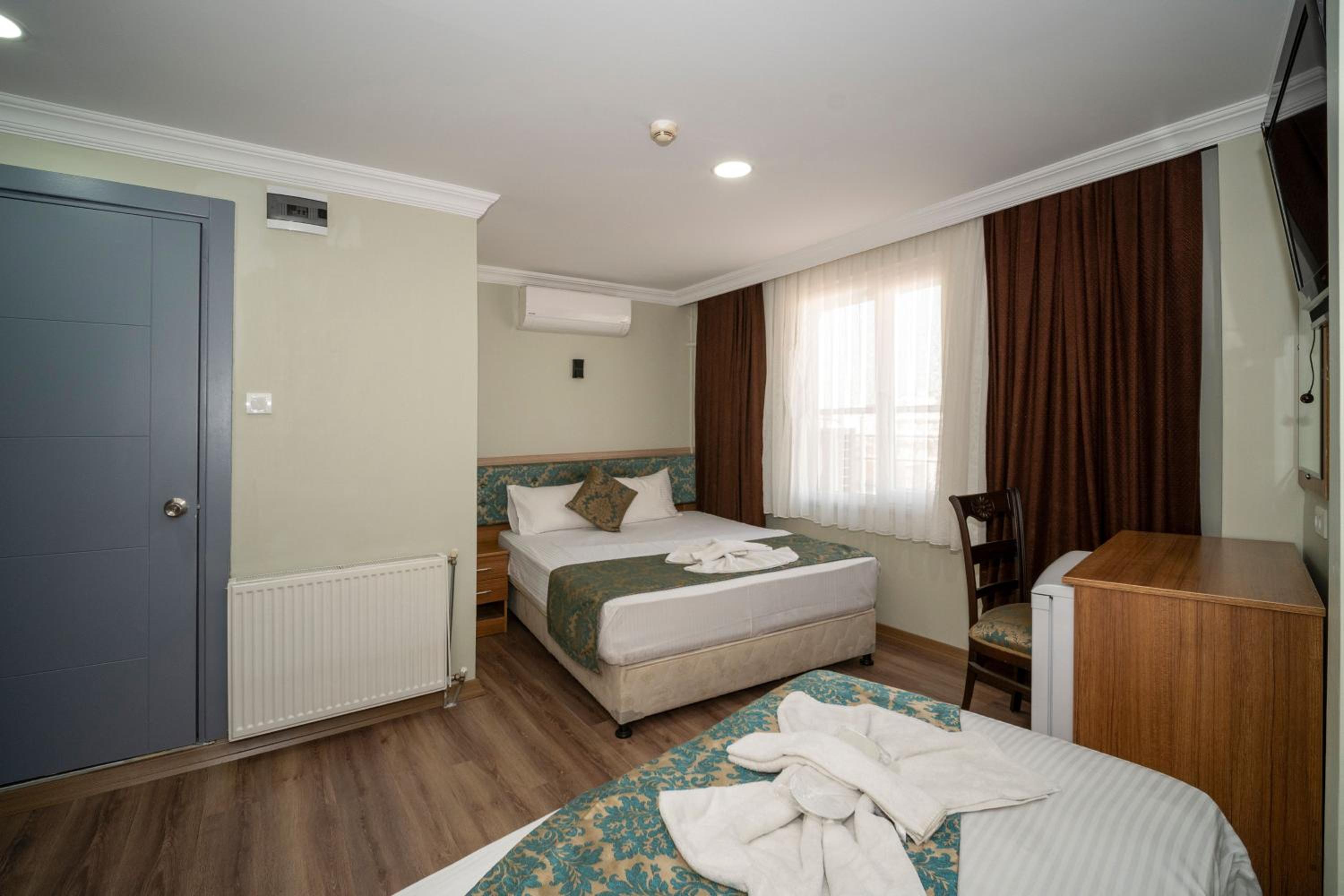 Standard Triple Room photo 2