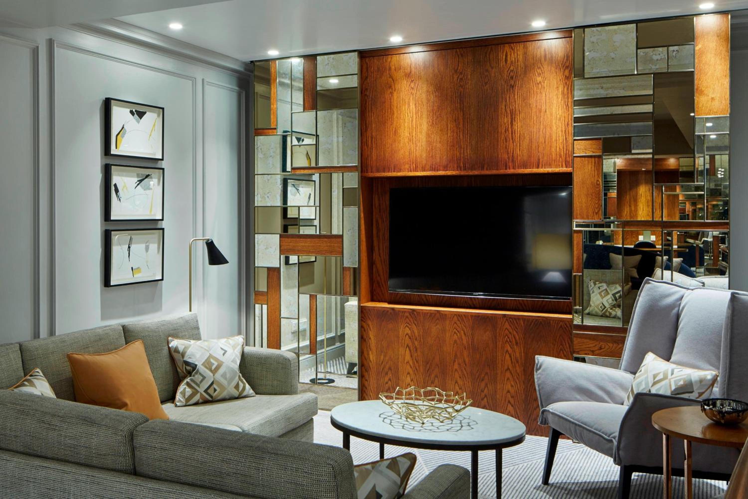Westminster Suite with Lounge Access