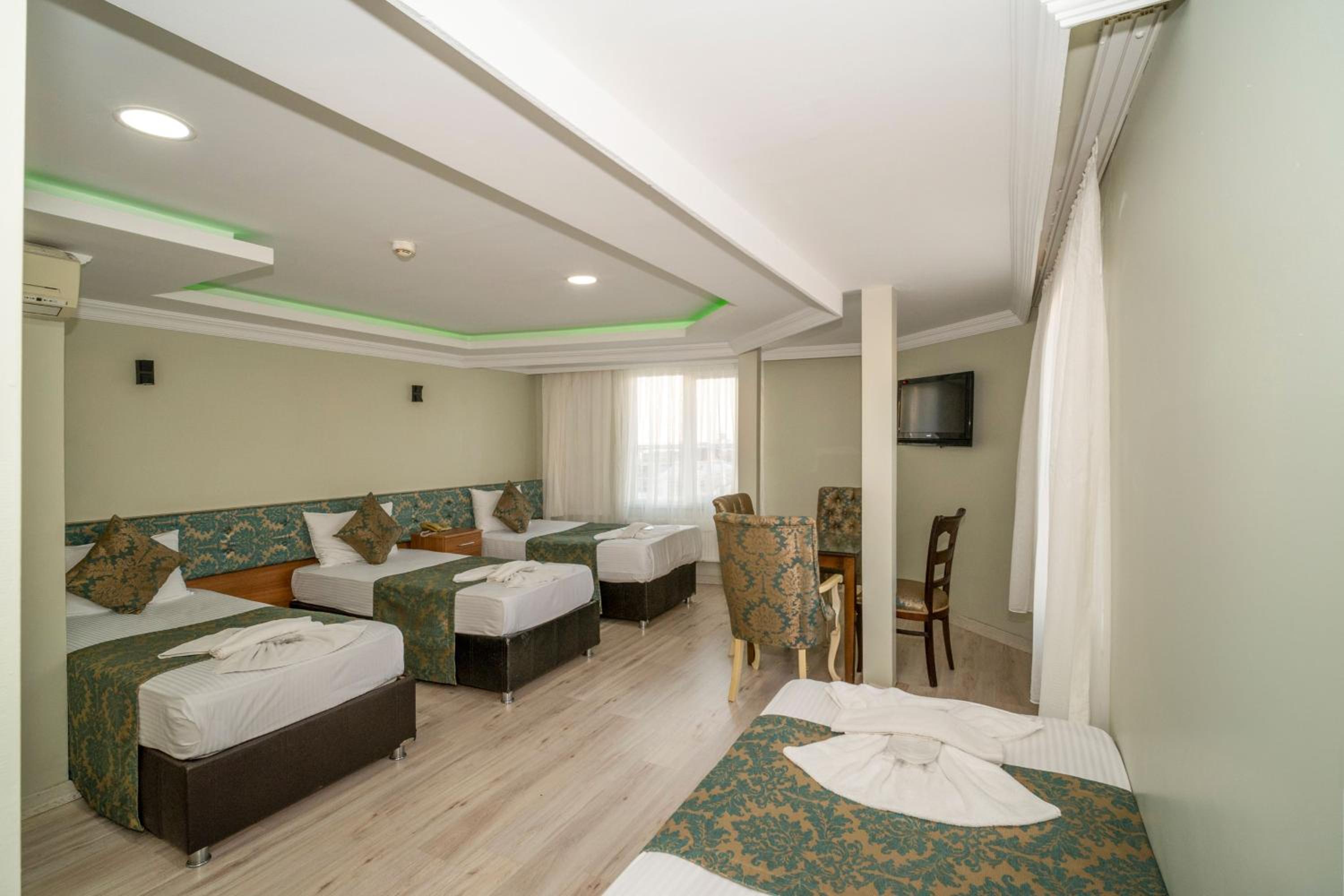 Quadruple Room photo 2