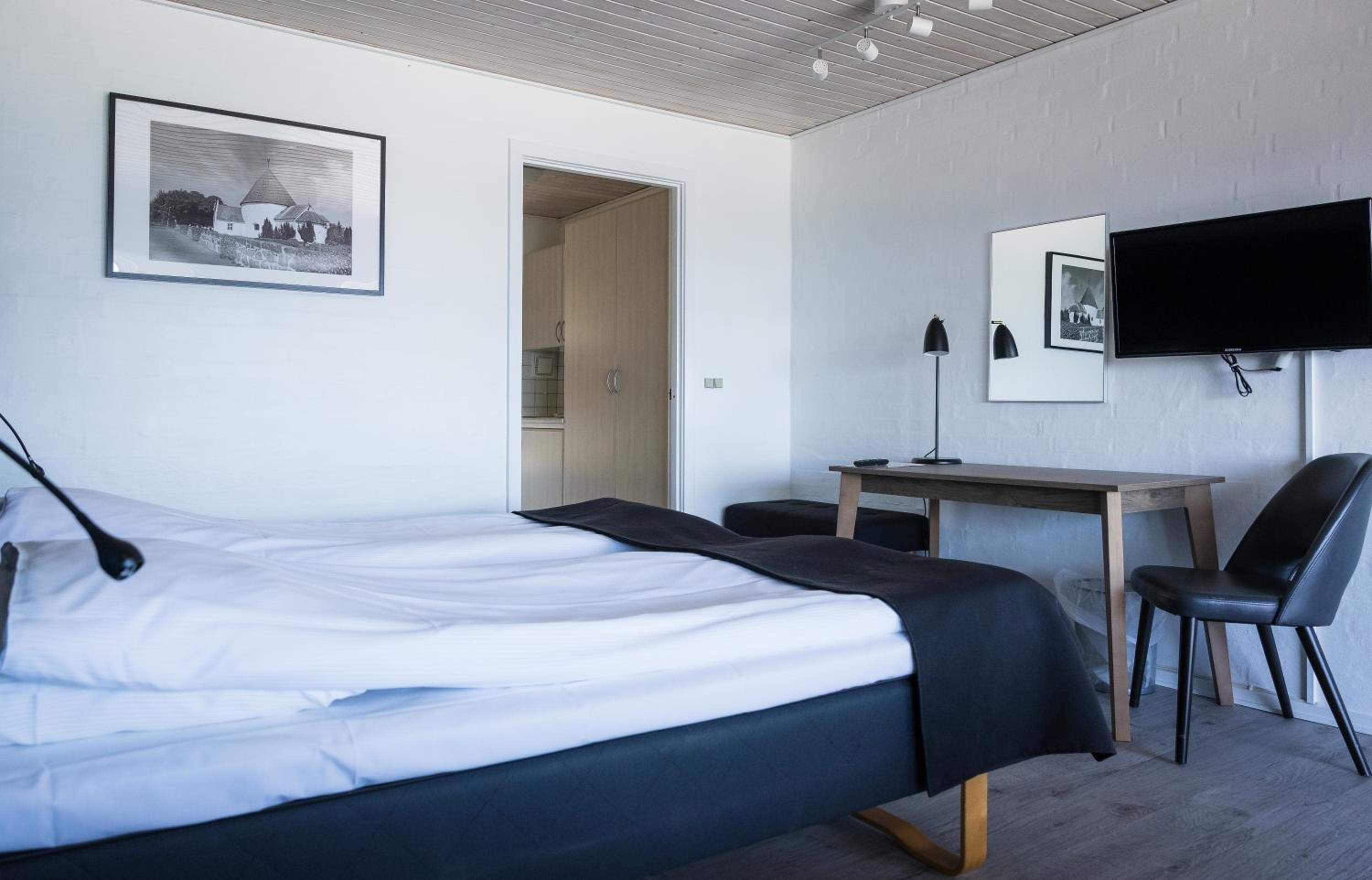 Double Room - Photo 15