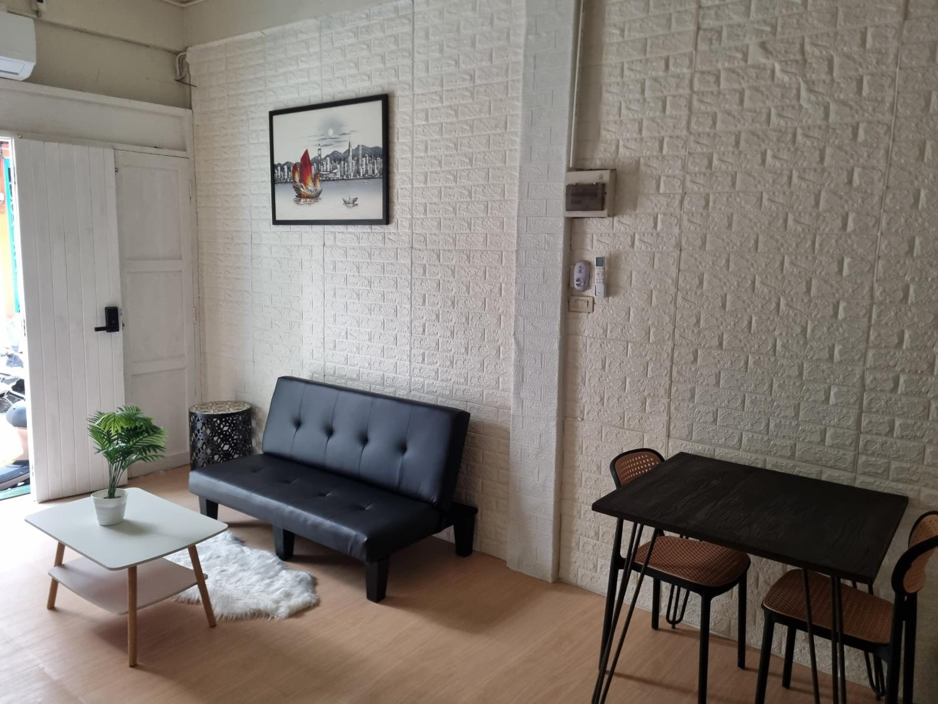 Two-Bedroom House photo 3