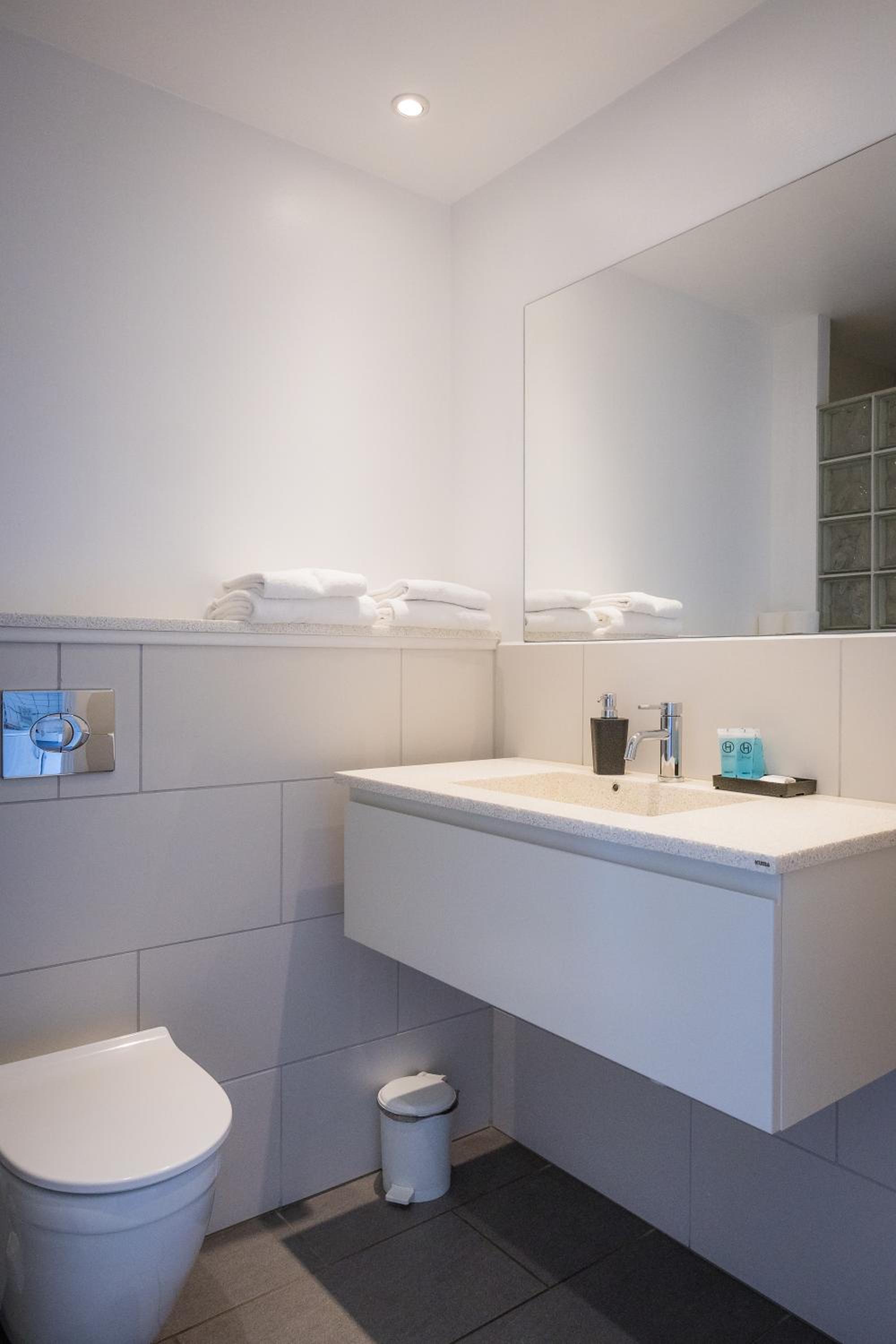 Double Room - Photo 8