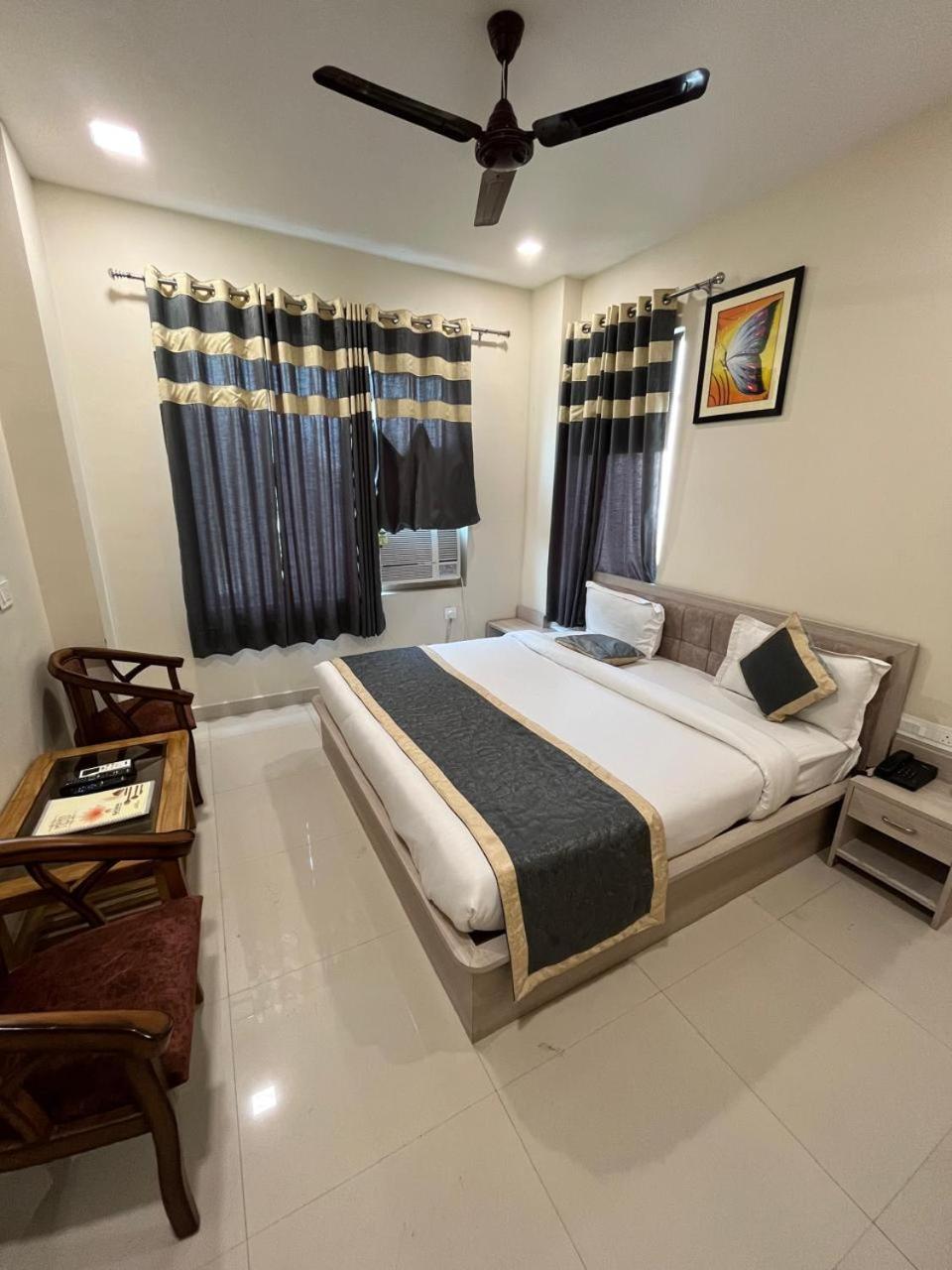 Deluxe Double or Twin Room - Photo 6