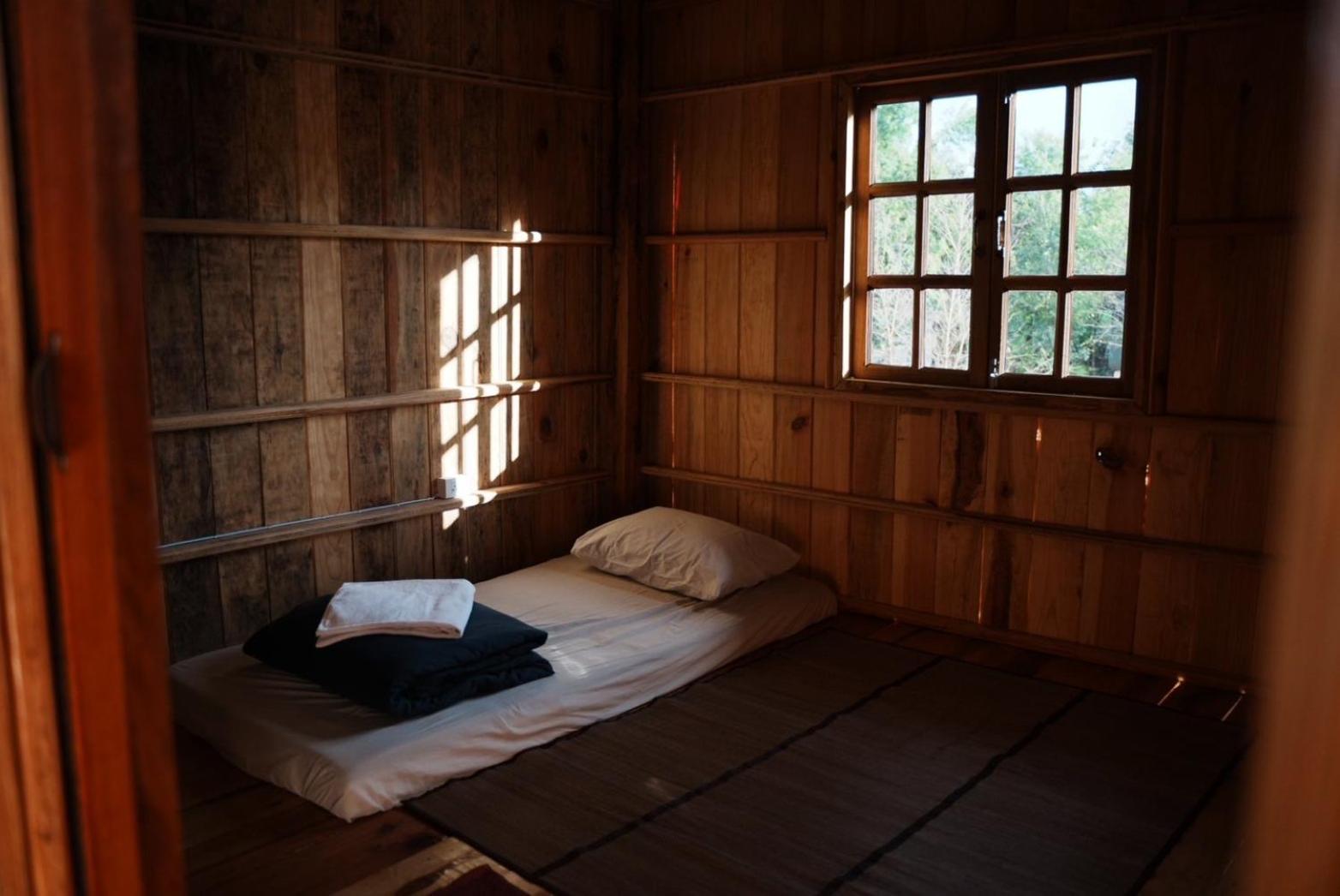 Single Room with Shared Shower and Toilet photo 1
