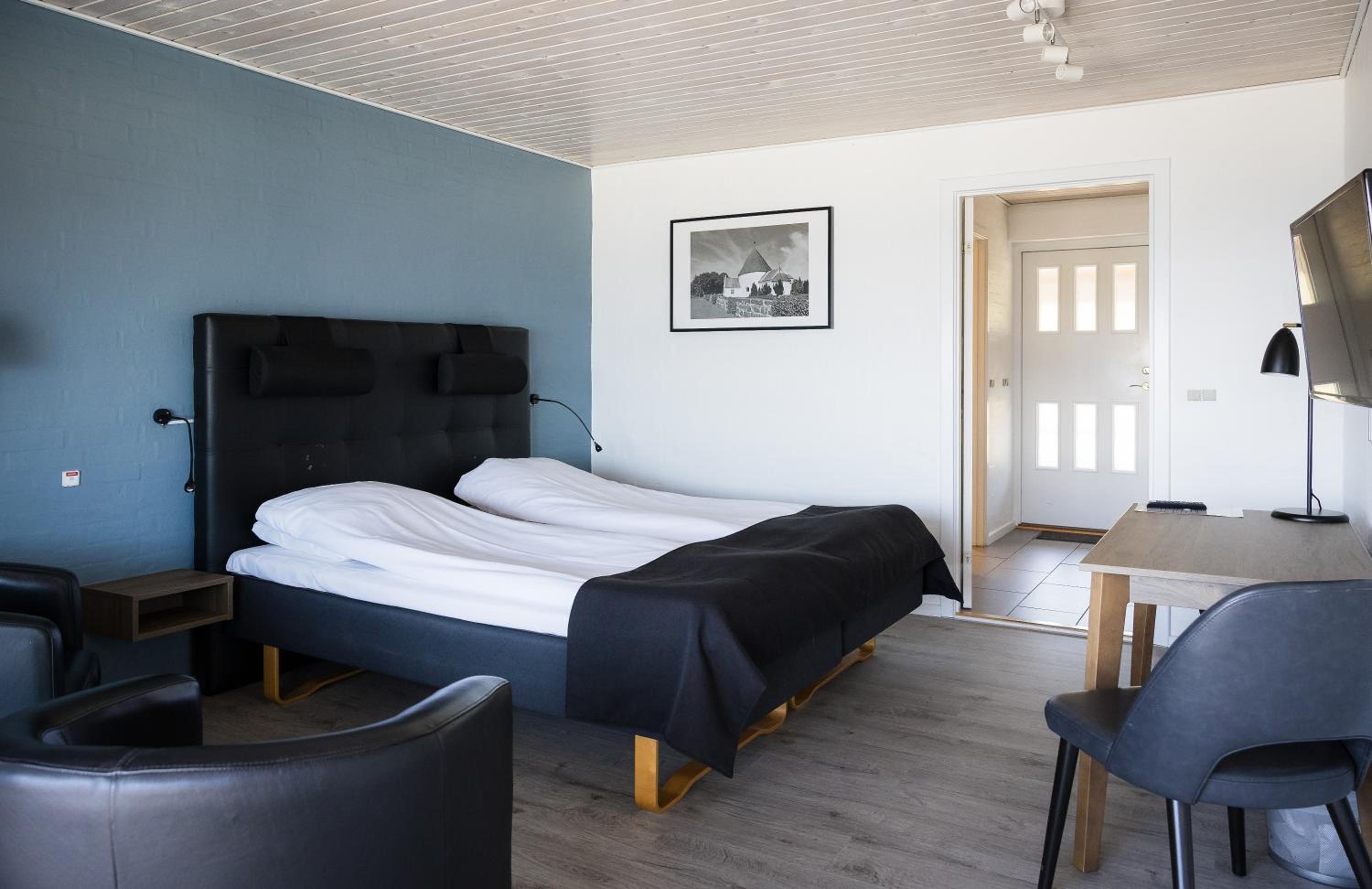 Double Room with Sea View - Photo 2