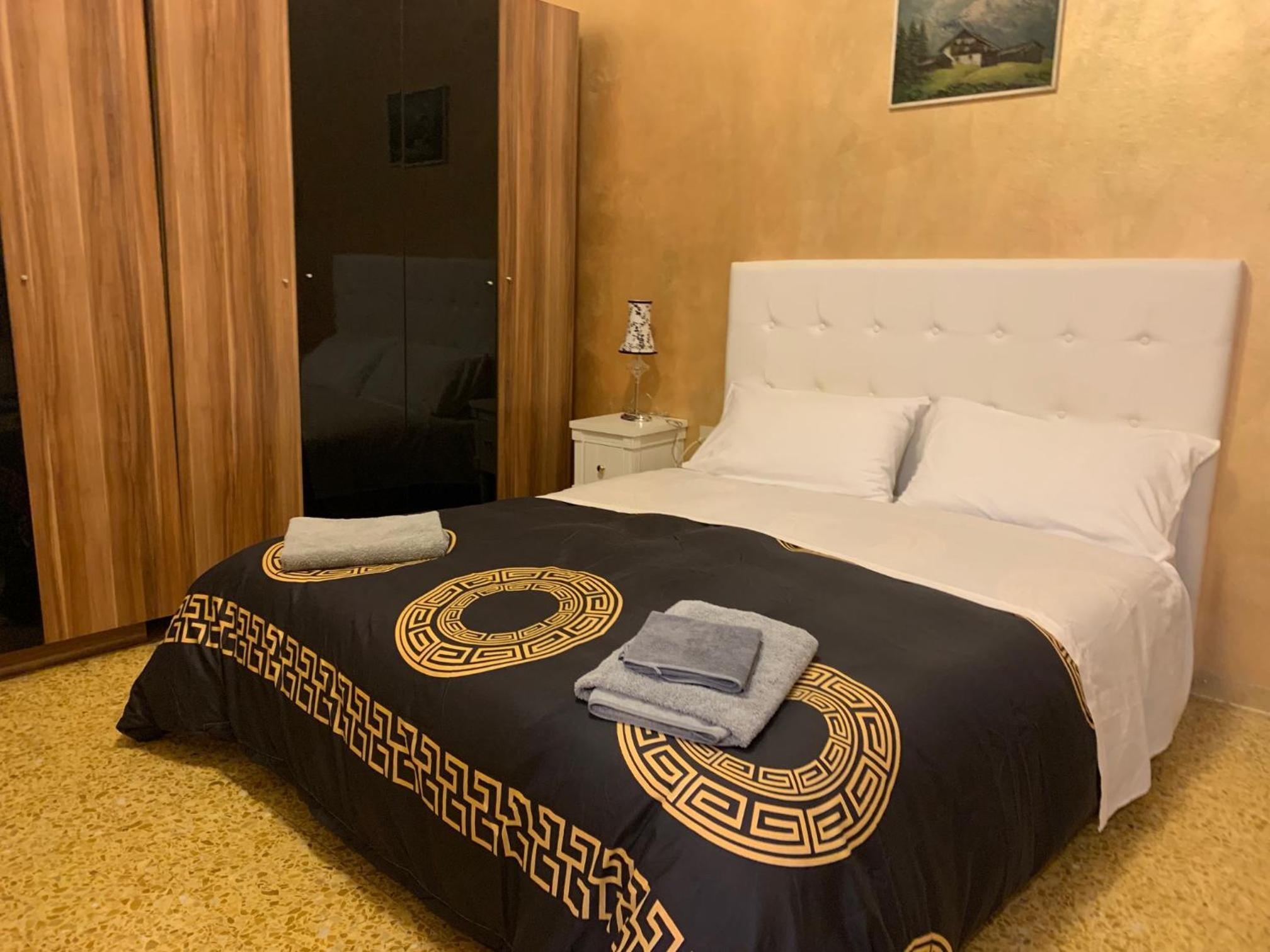 Double Room with Garden View - Photo 10