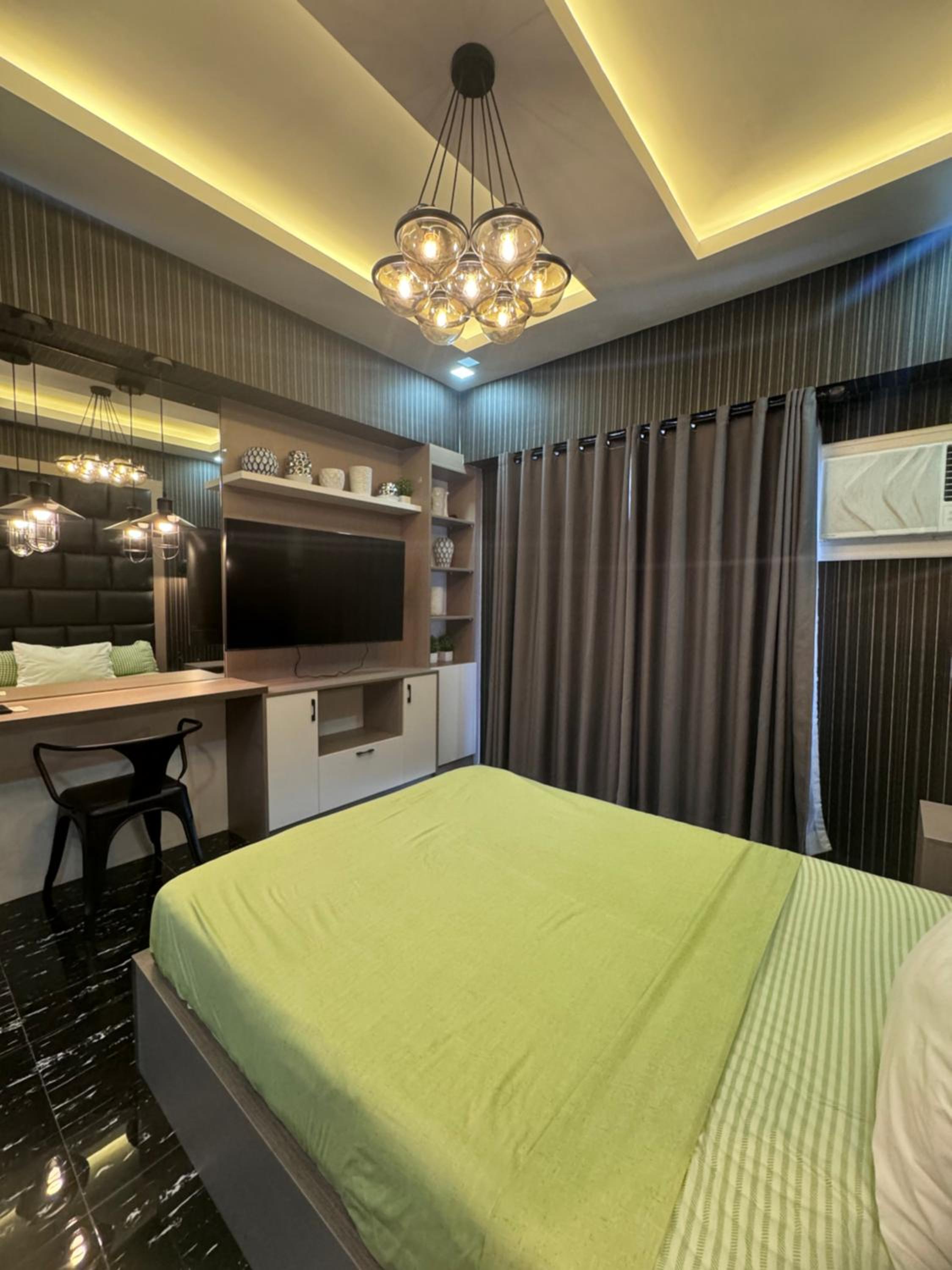 Studio with Balcony - Photo 3