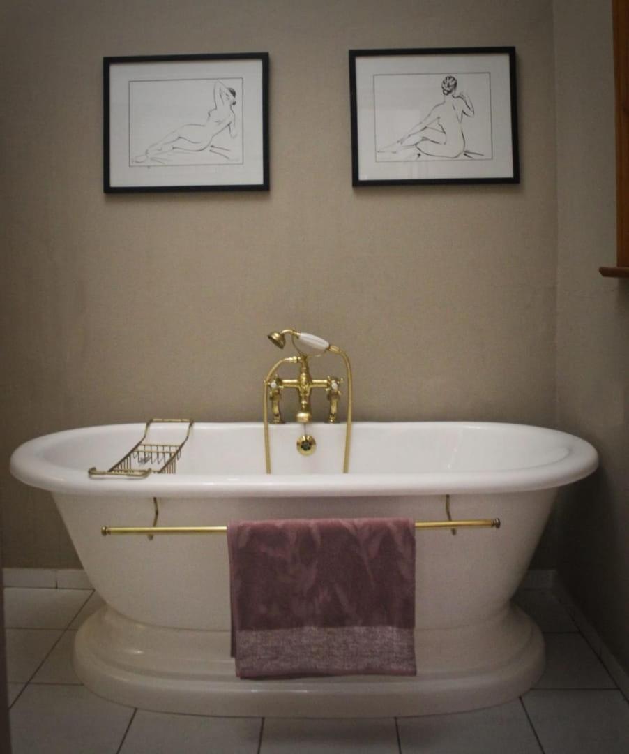 Queen Suite photo 2