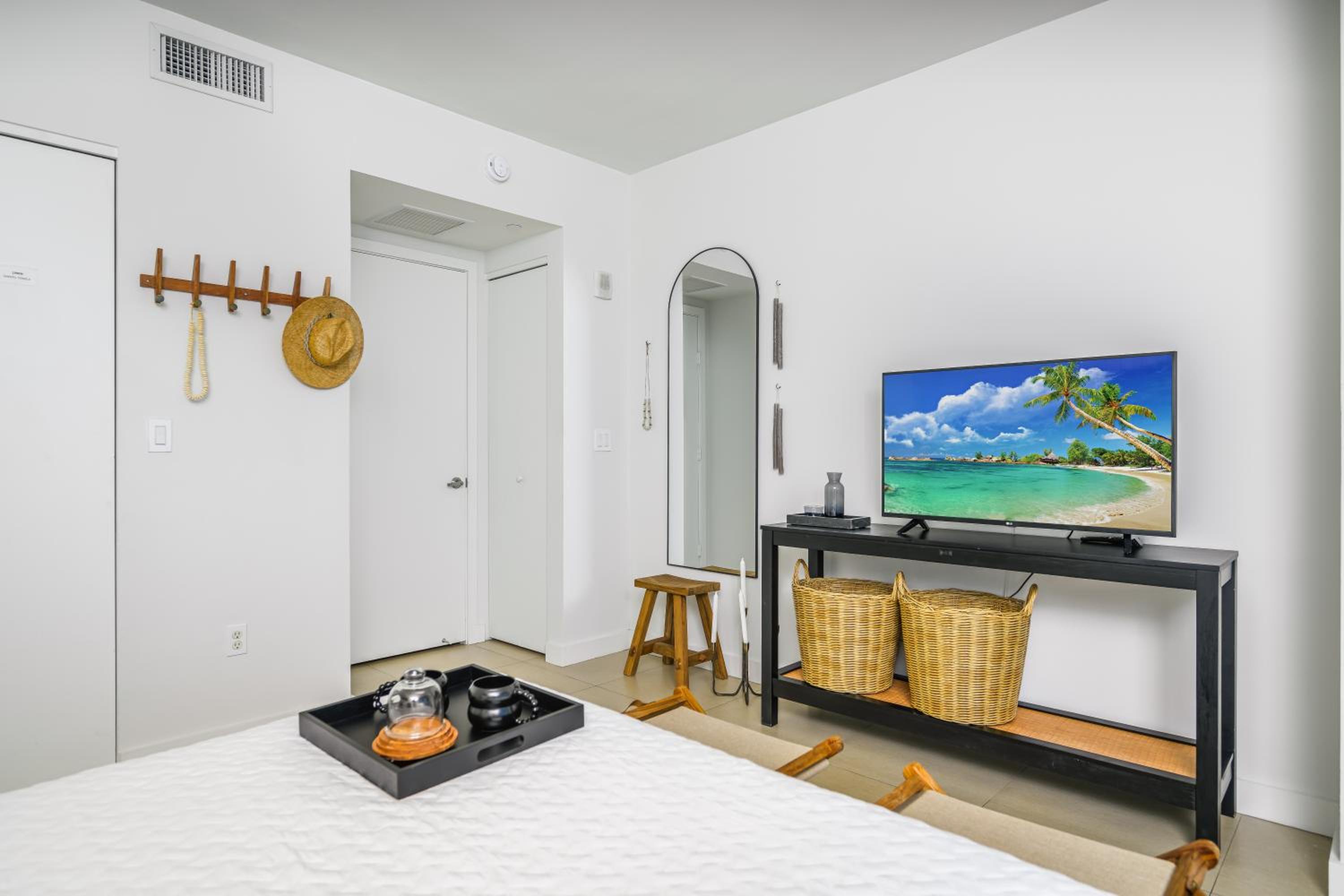 One-Bedroom Apartment with City View (No Balcony) thumbnail 6