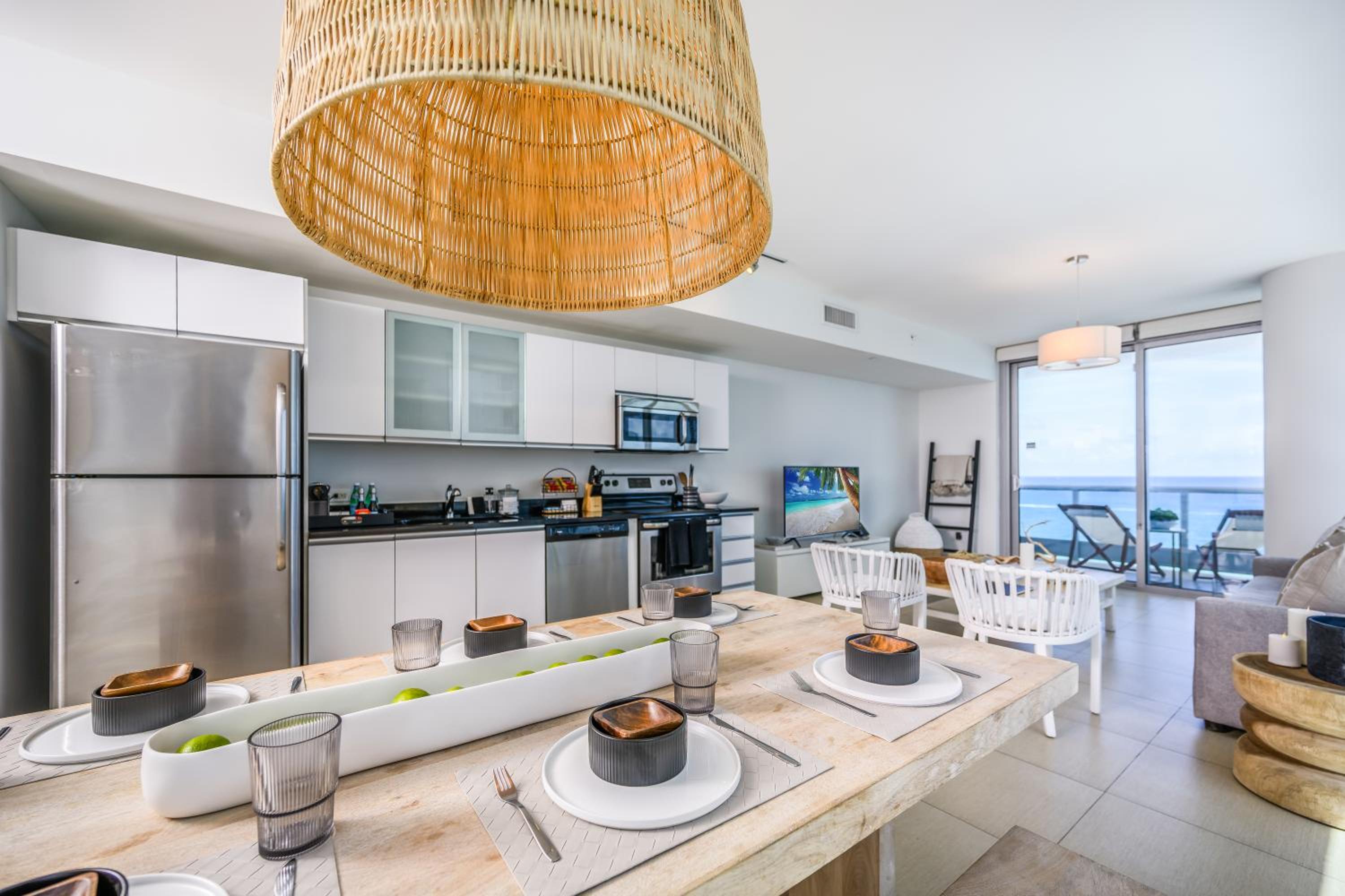 Luxury Beachfront Apartment thumbnail 5