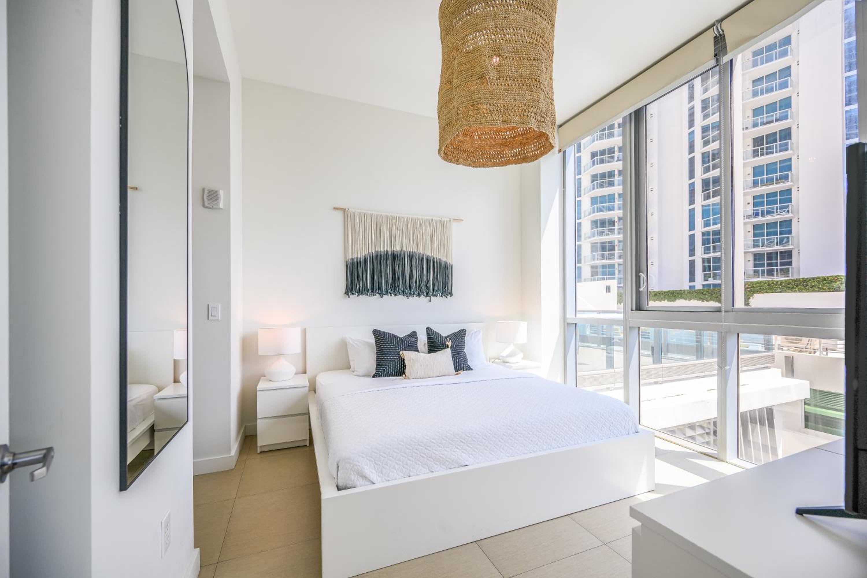 One-Bedroom Apartment with Partial Sea View thumbnail 6