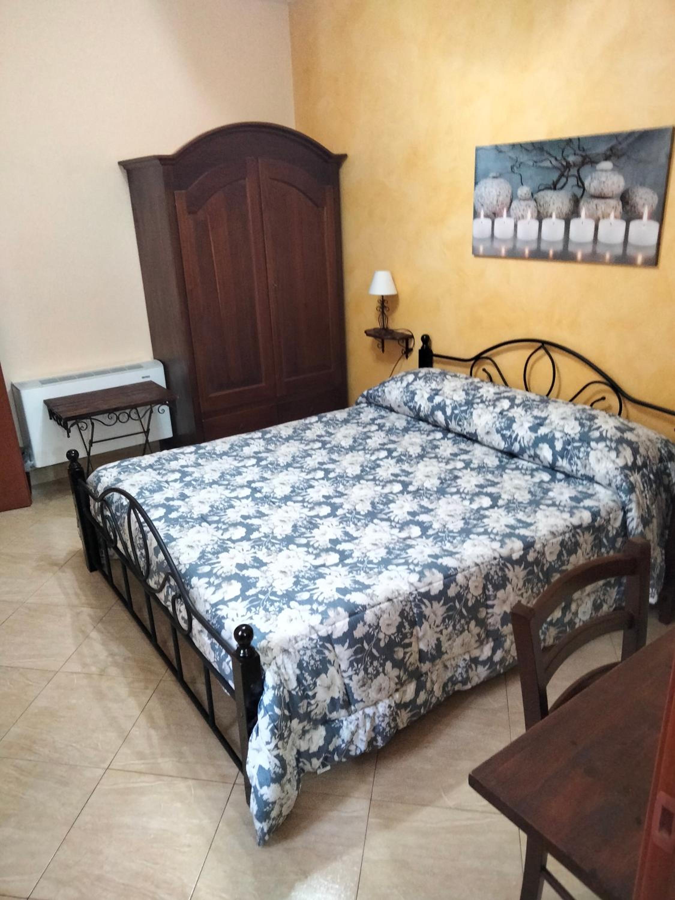 Double Room - Photo 10