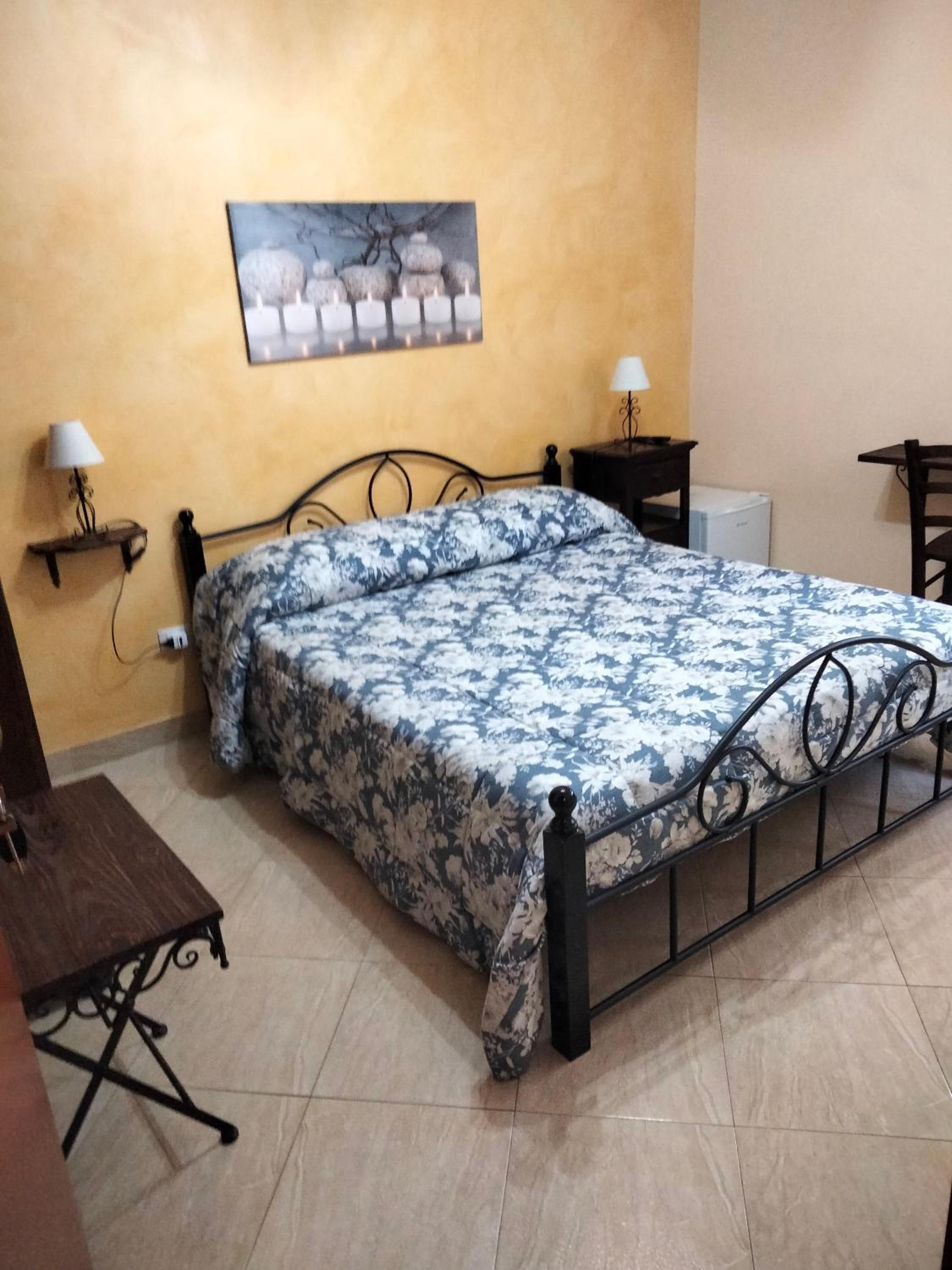 Double Room - Photo 9