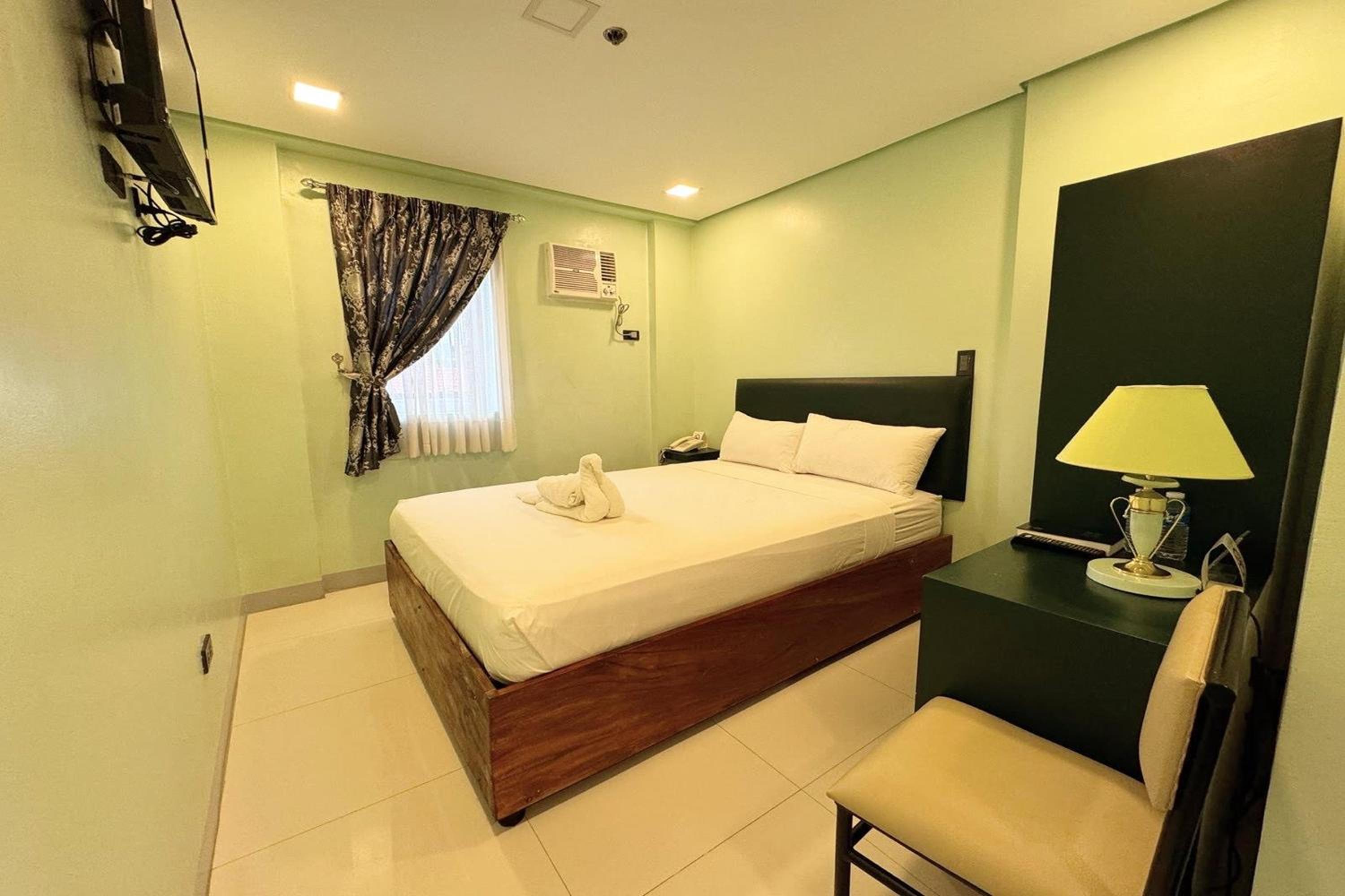 Standard Double Room - Photo 4