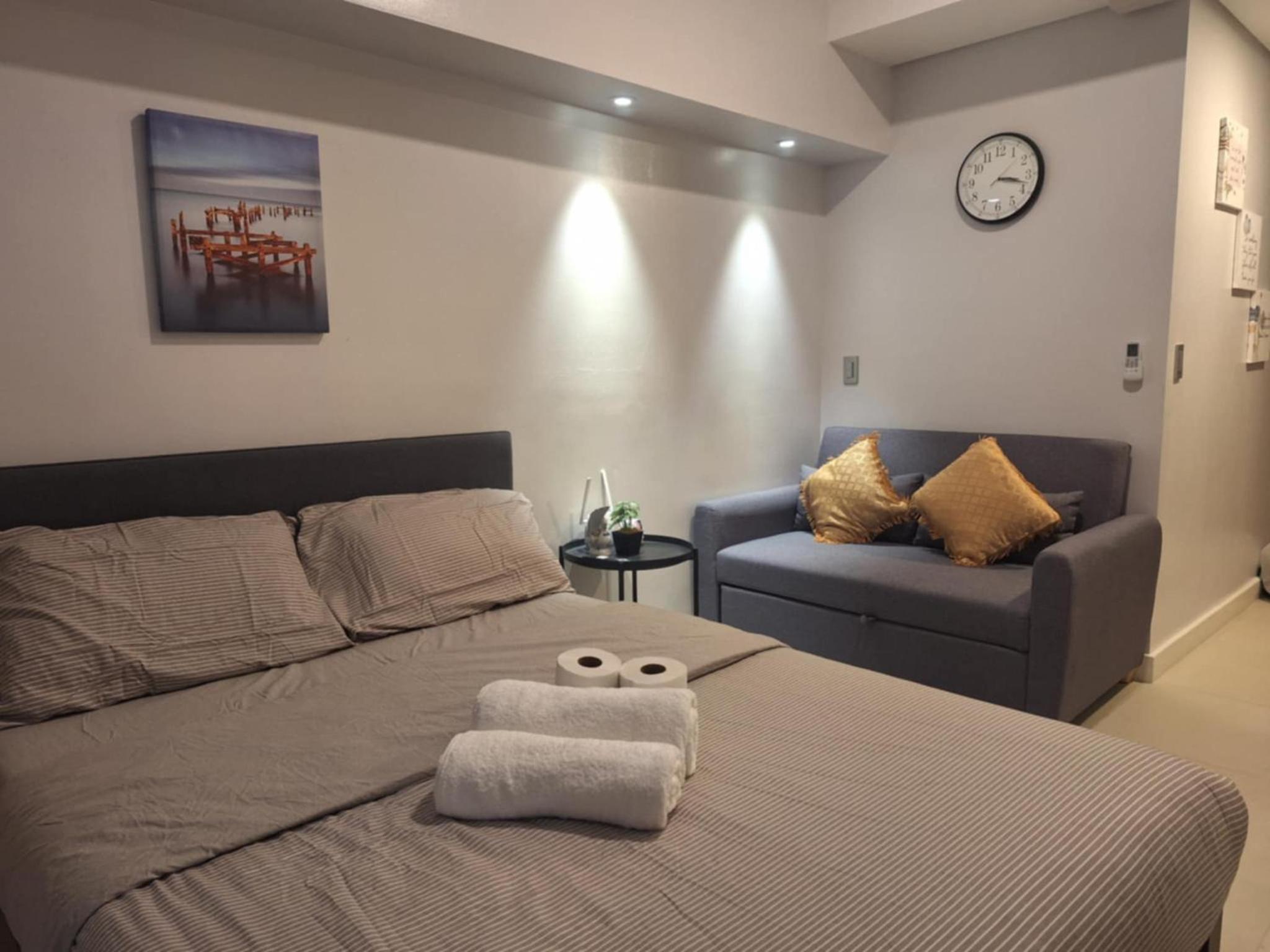 Studio Apartment photo 1