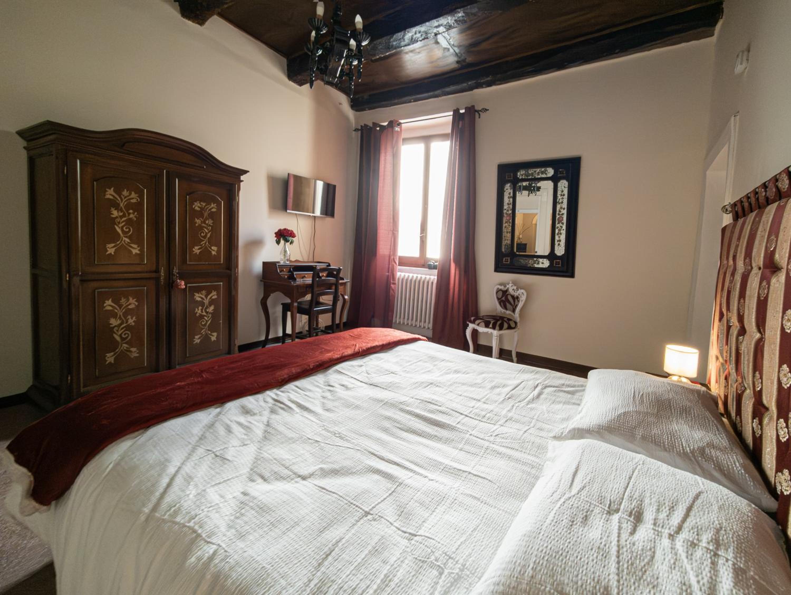 Large Double Room