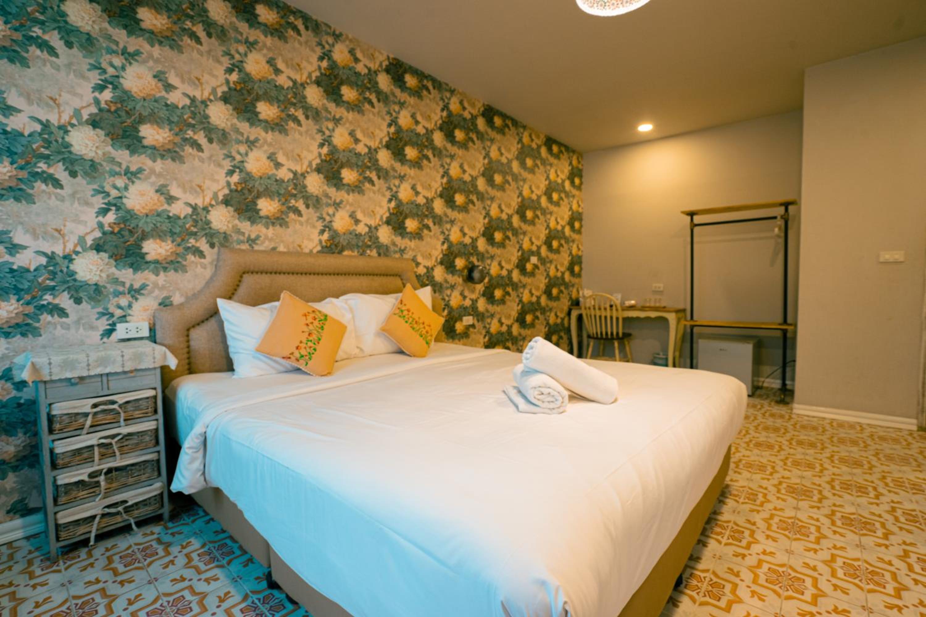 Superior King Room - Photo 6