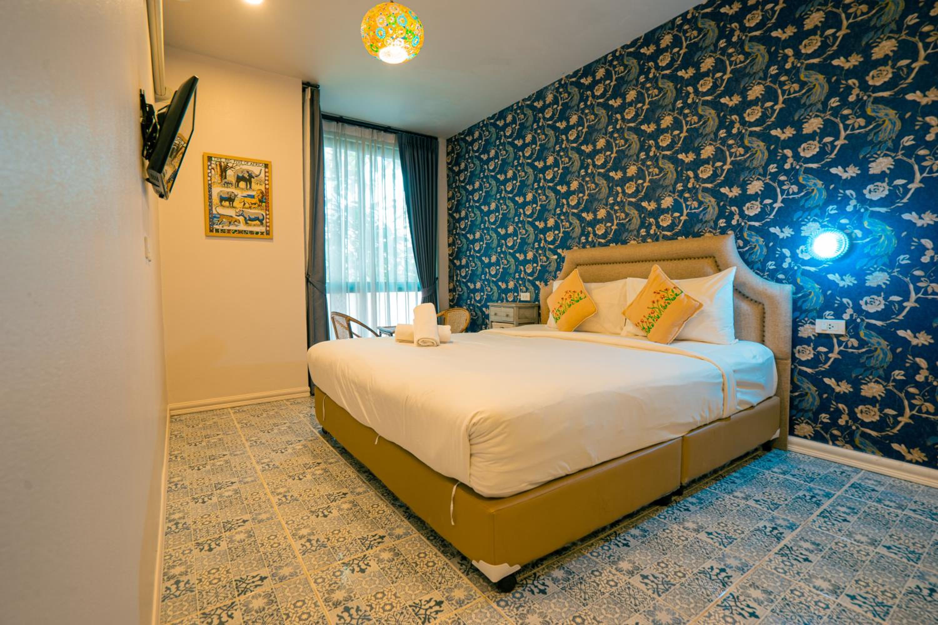 Superior King Room - Photo 5