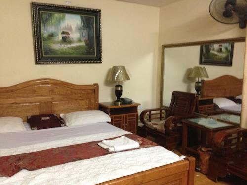 Standard Queen Room