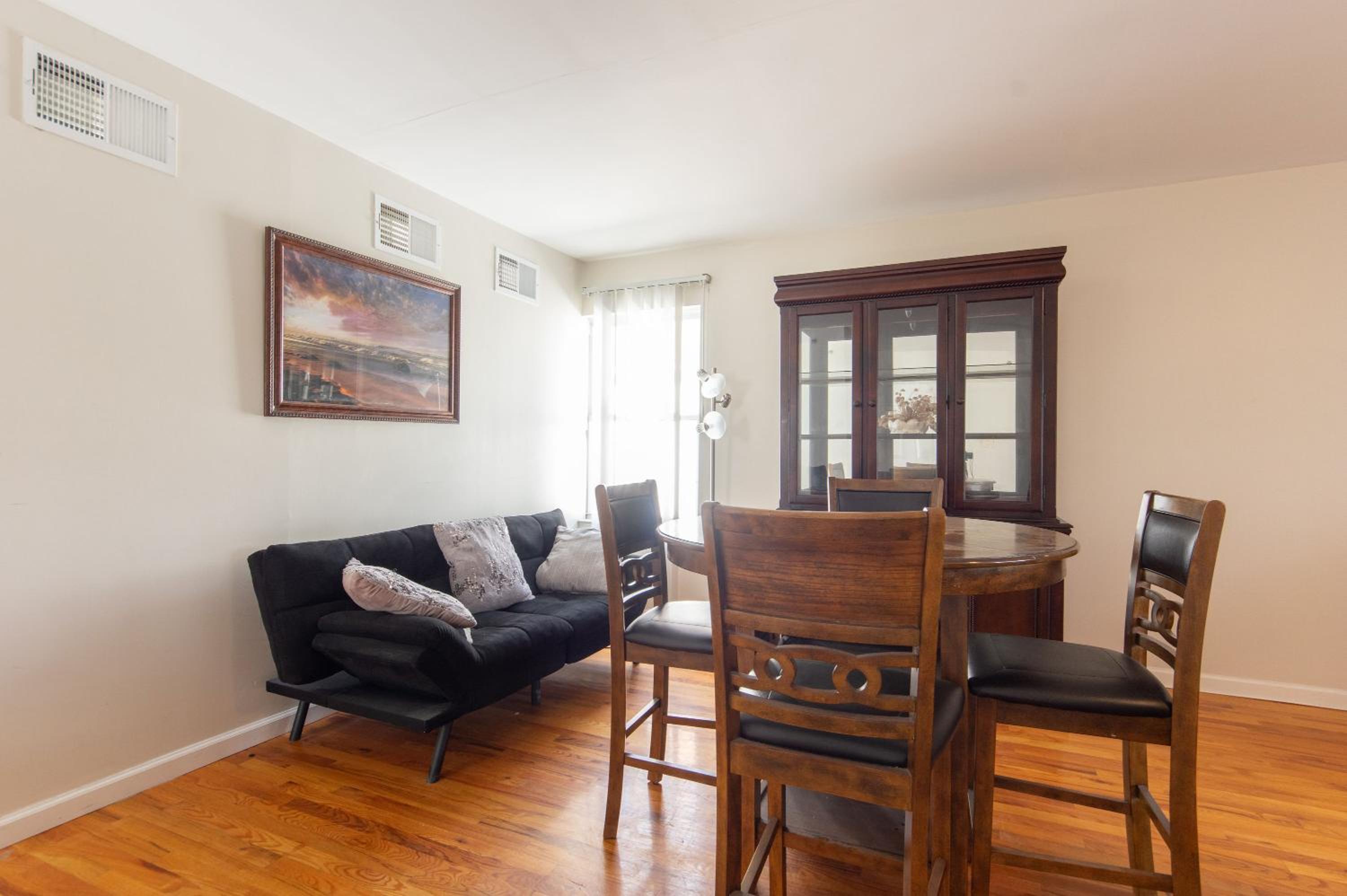 Apartment photo 3