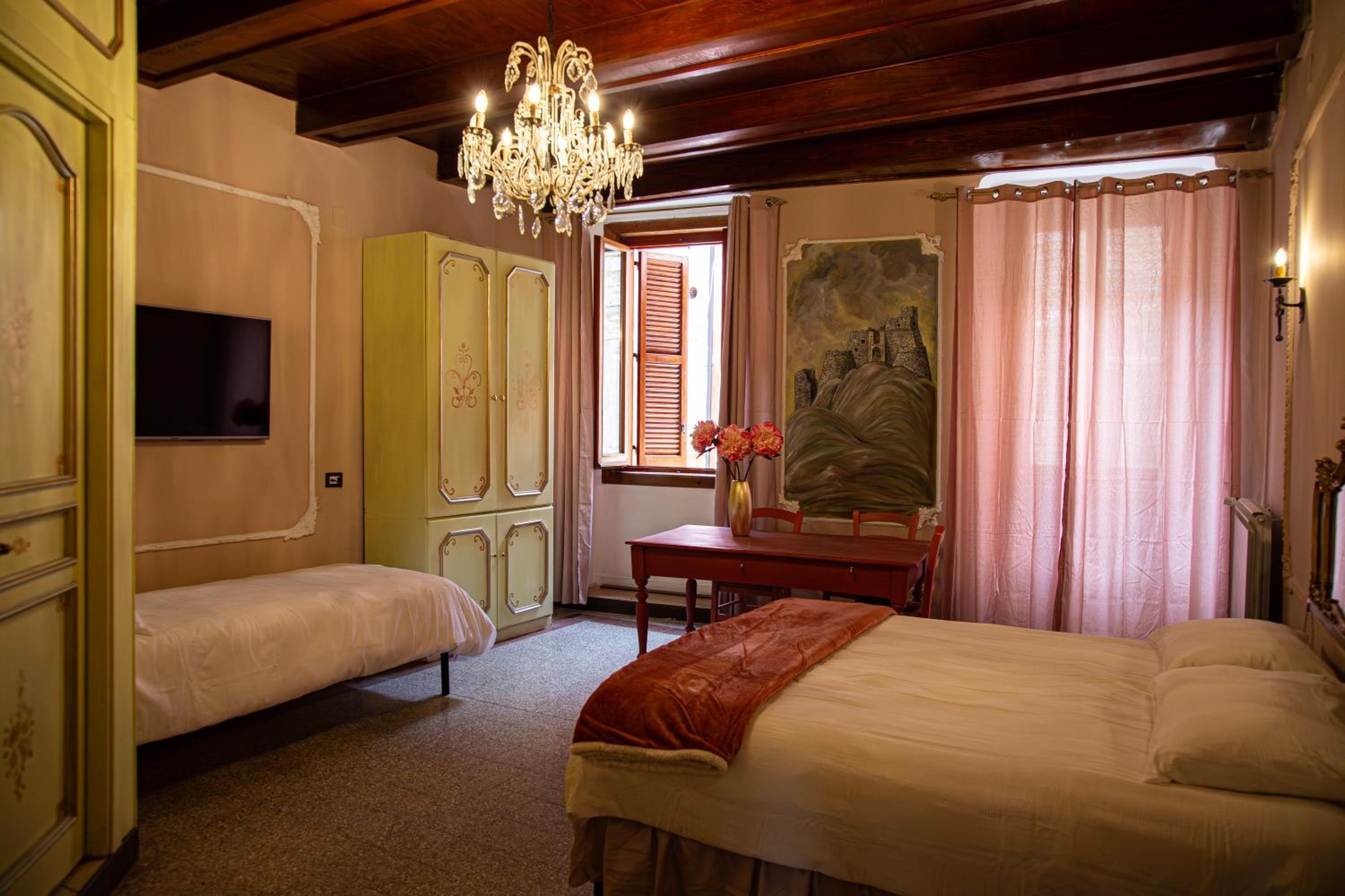 Comfort Triple Room