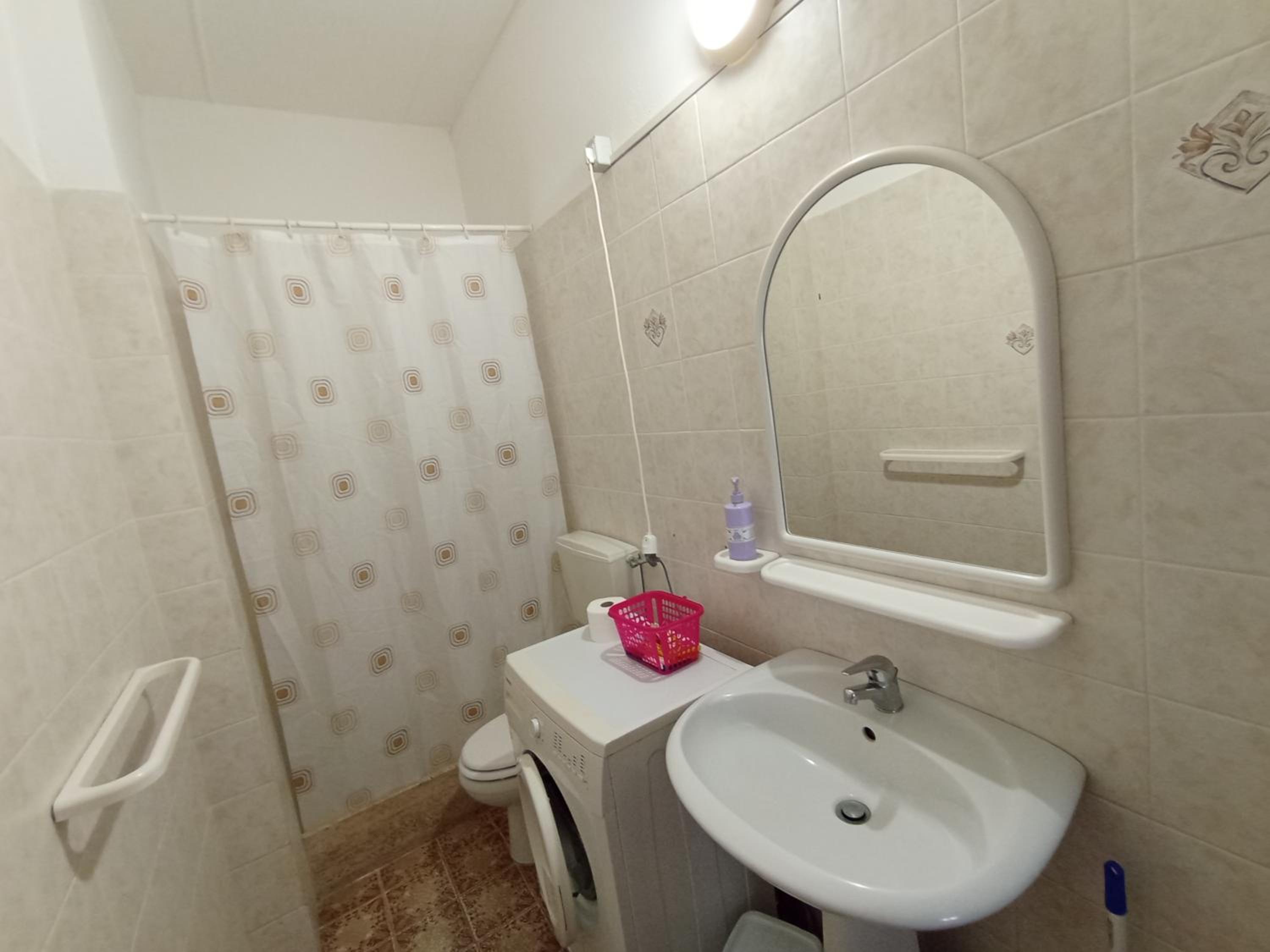 One-Bedroom House photo 2