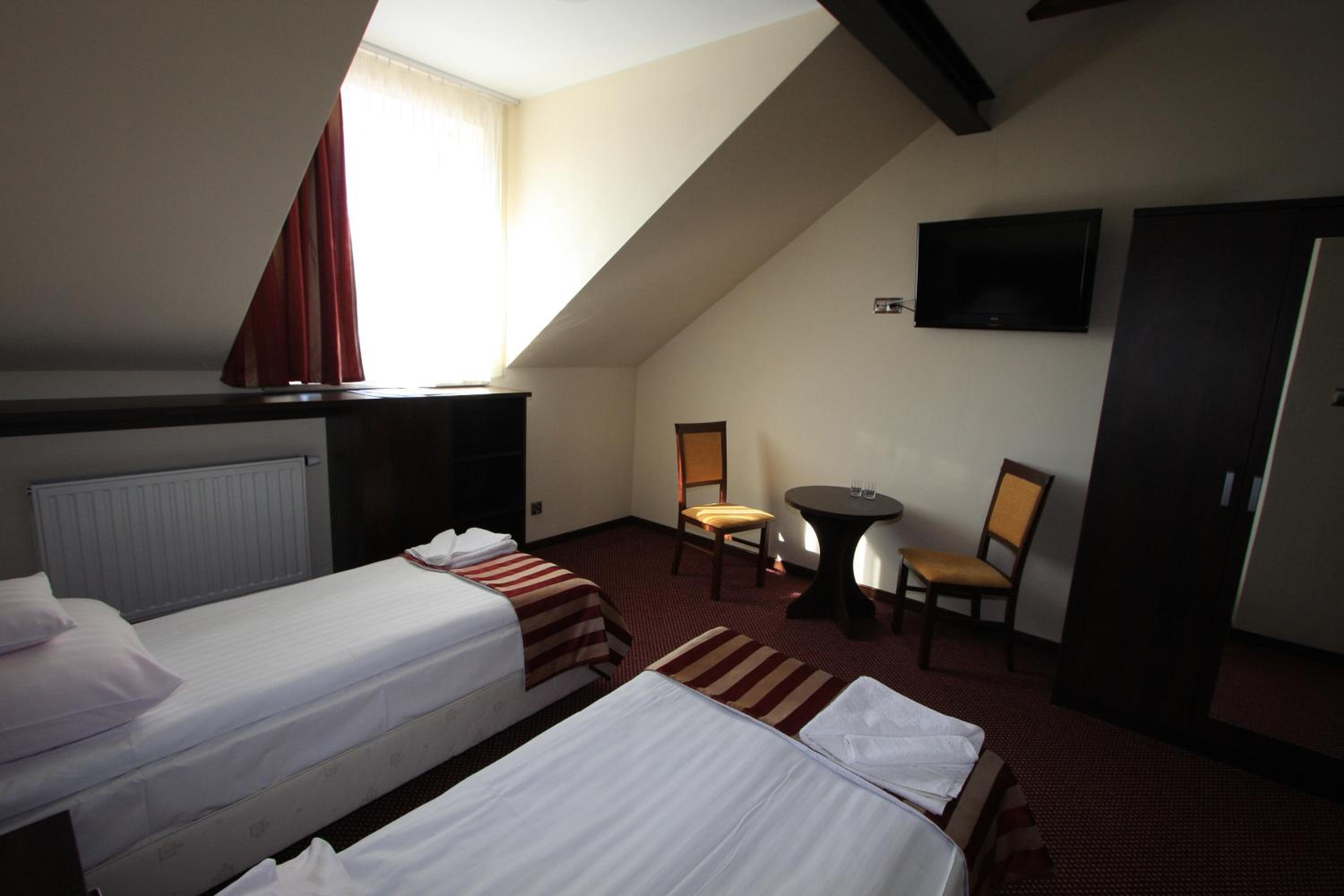 Standard Double or Twin Room photo 3