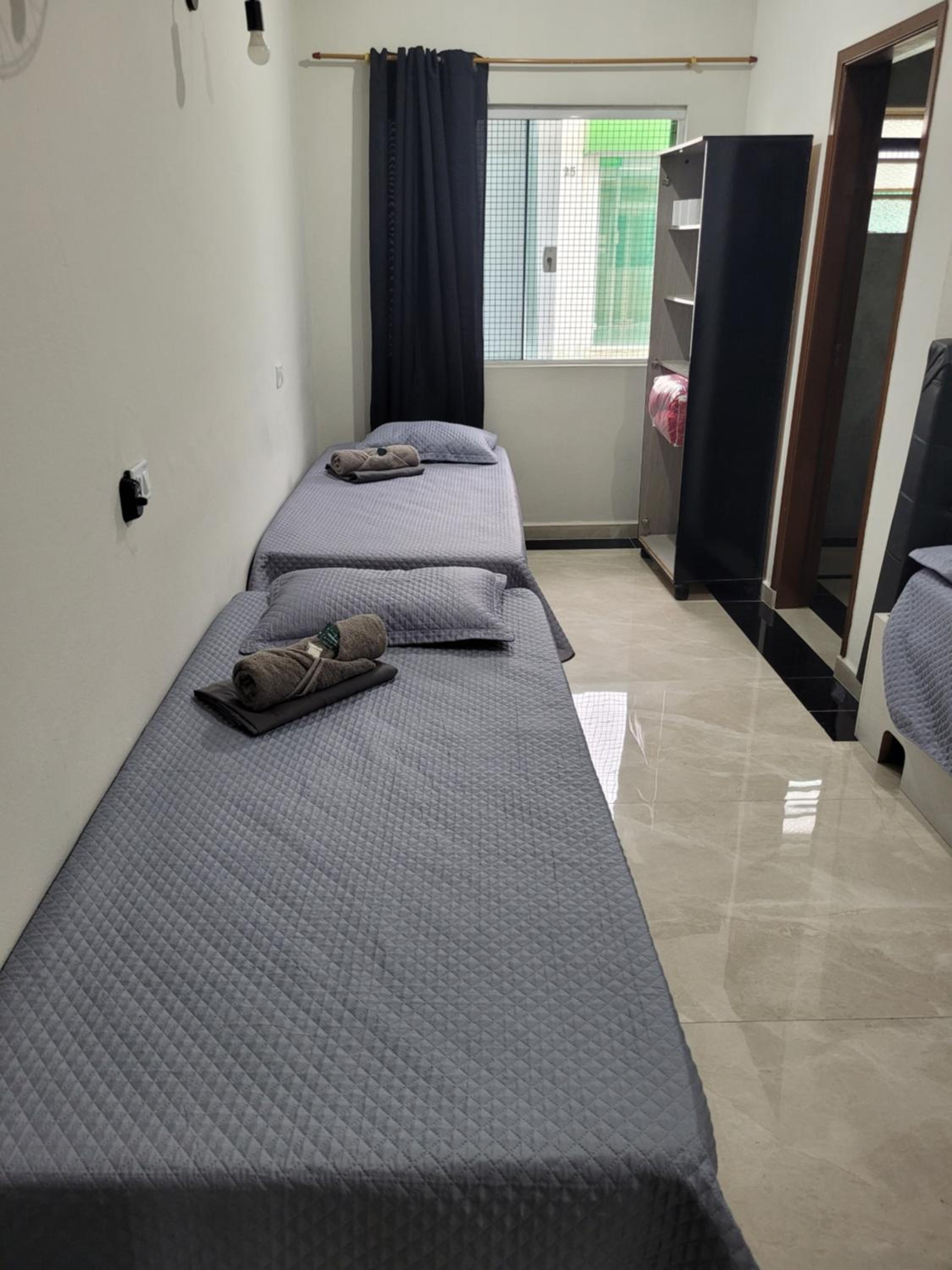Economy Triple Room