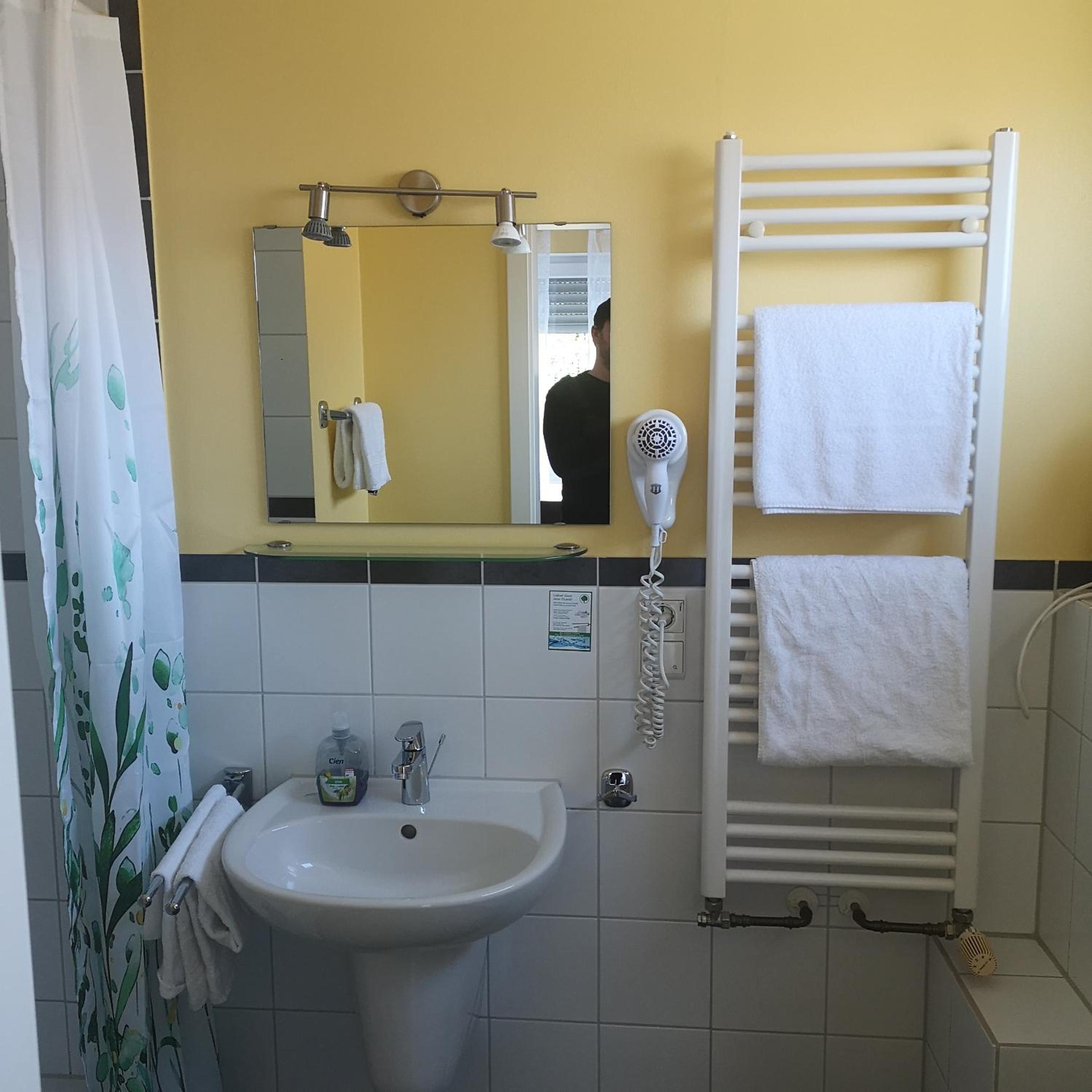 Double Room with Private Bathroom photo 3
